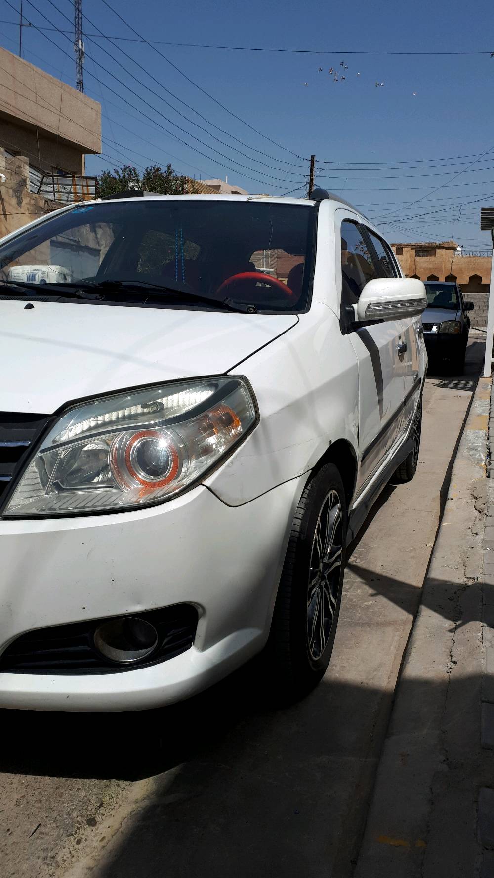 السلام عليكم
جيلي ام كي كروز ٢٠١٣ كير عادي بيهة الجاملغ الايمن مبدل فقط بدون دواخل والباقي مكفول
كير محرك تبريد تدفئة تخم تاير سنتر لوك ٥ ويل كب رياضي باتري جديد سنويه لل٣٠ السعر ٤٥ وبيه مجال بسيط مكاني بغداد
للاستفسار *********** الشراي يتصل وبالخدمه
