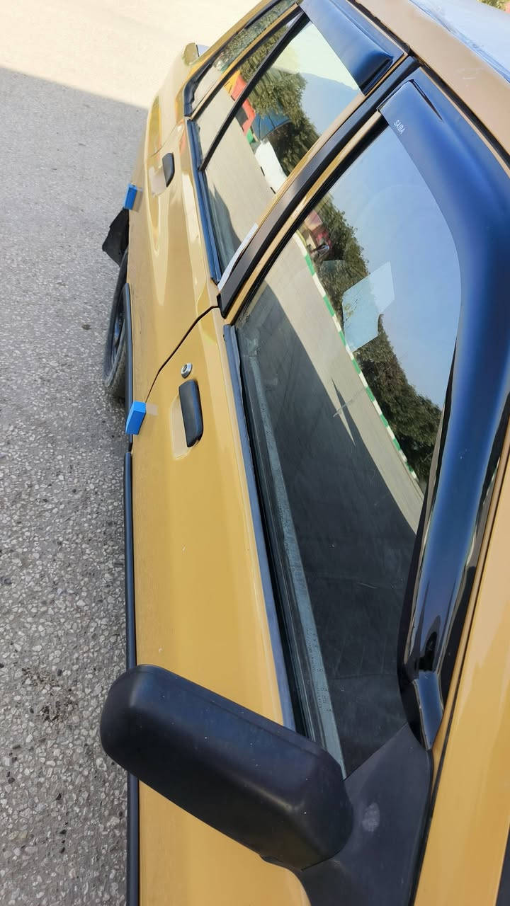 السلام عليكم سايبه موديل 13سعر 20وبيه مجال بصيط 
كفاله كير ومكينه جديده ستوني شادها وبيها وصل ضمان 
حداديه جديده مشط وبور جدد سياره جاهزه وناعمه ترايك وين متريد مصفره غرامات وخط وبحث رقم بابل تحويل مباشر 
عنوان حله بابل 
رقم ***********
