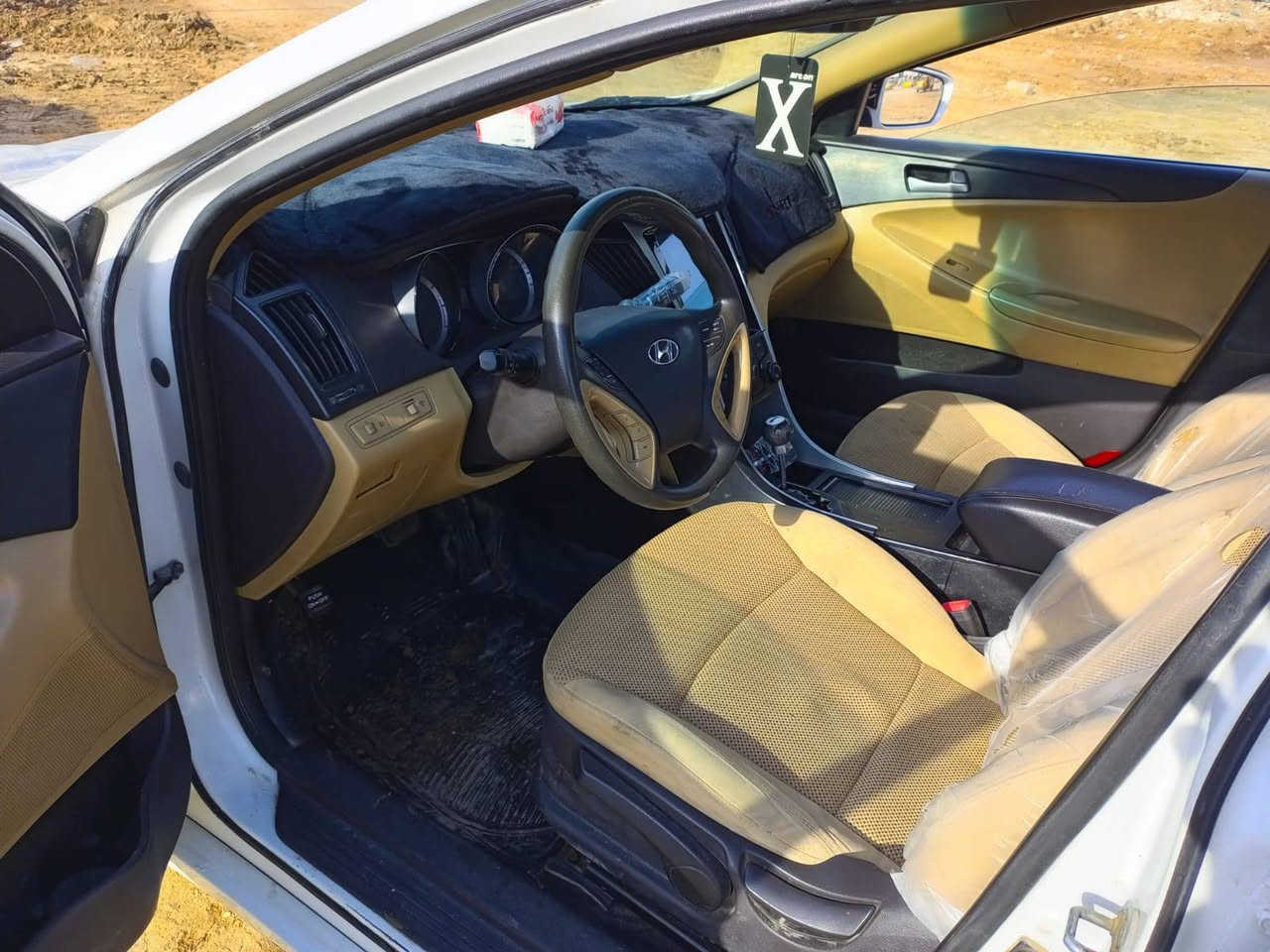 سلام عليكم
سوناتا موديل 2012 خليجي

بيهه طخات بس ابيعك احزام صبغ 

مكاني ديوانيه مركز محافظه 

مكينه وكير شرط 2400

105بيه مجال بيع مستعجل
***********
***********
