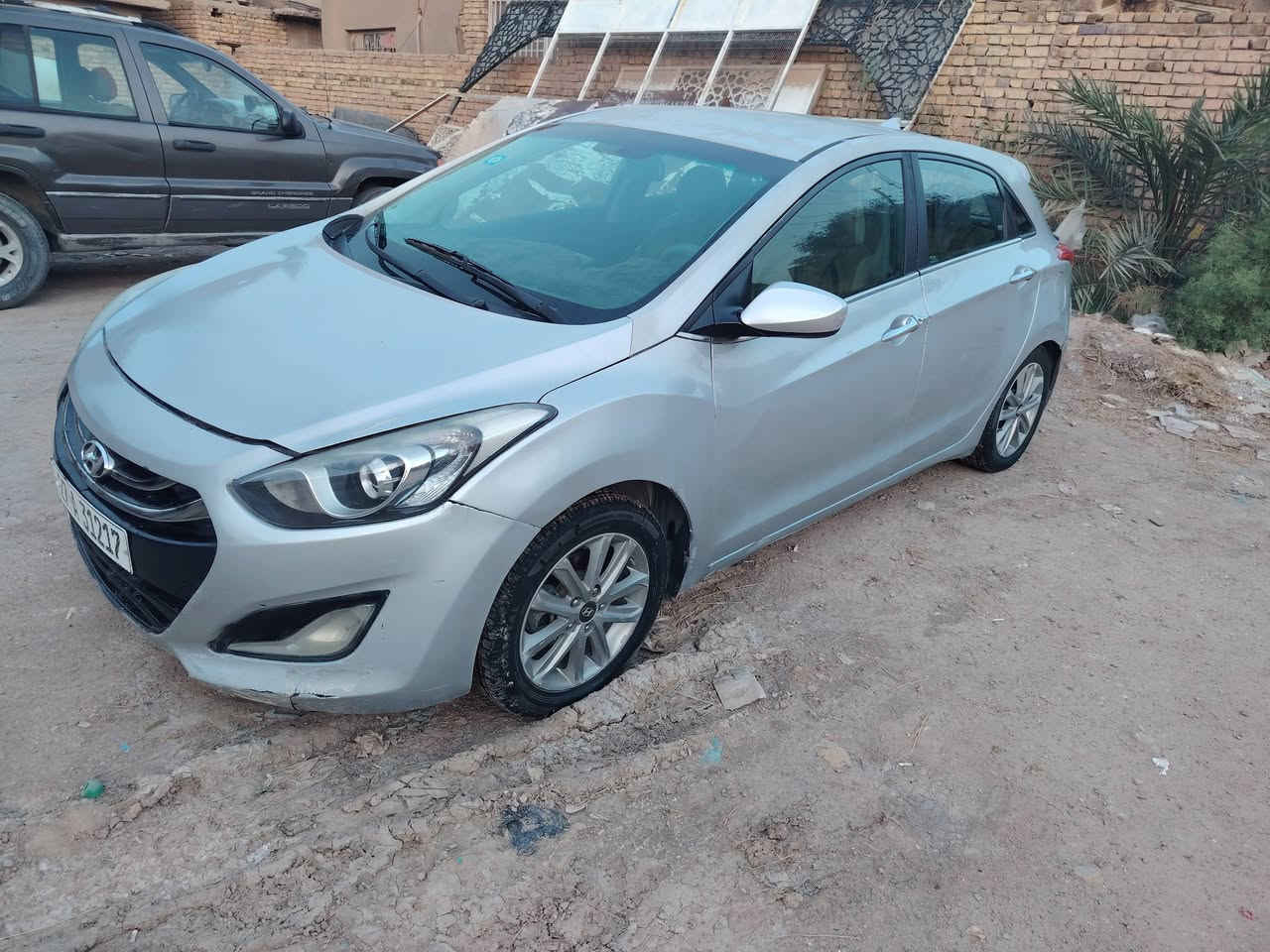 النترا هاتشباك أمريكي موديل 13  محرك دوش 1800 مفتوح صبغ كم قطعة تبريد عاطل سنوية 31 السعر 75 وبيها مجال قليل
***********
