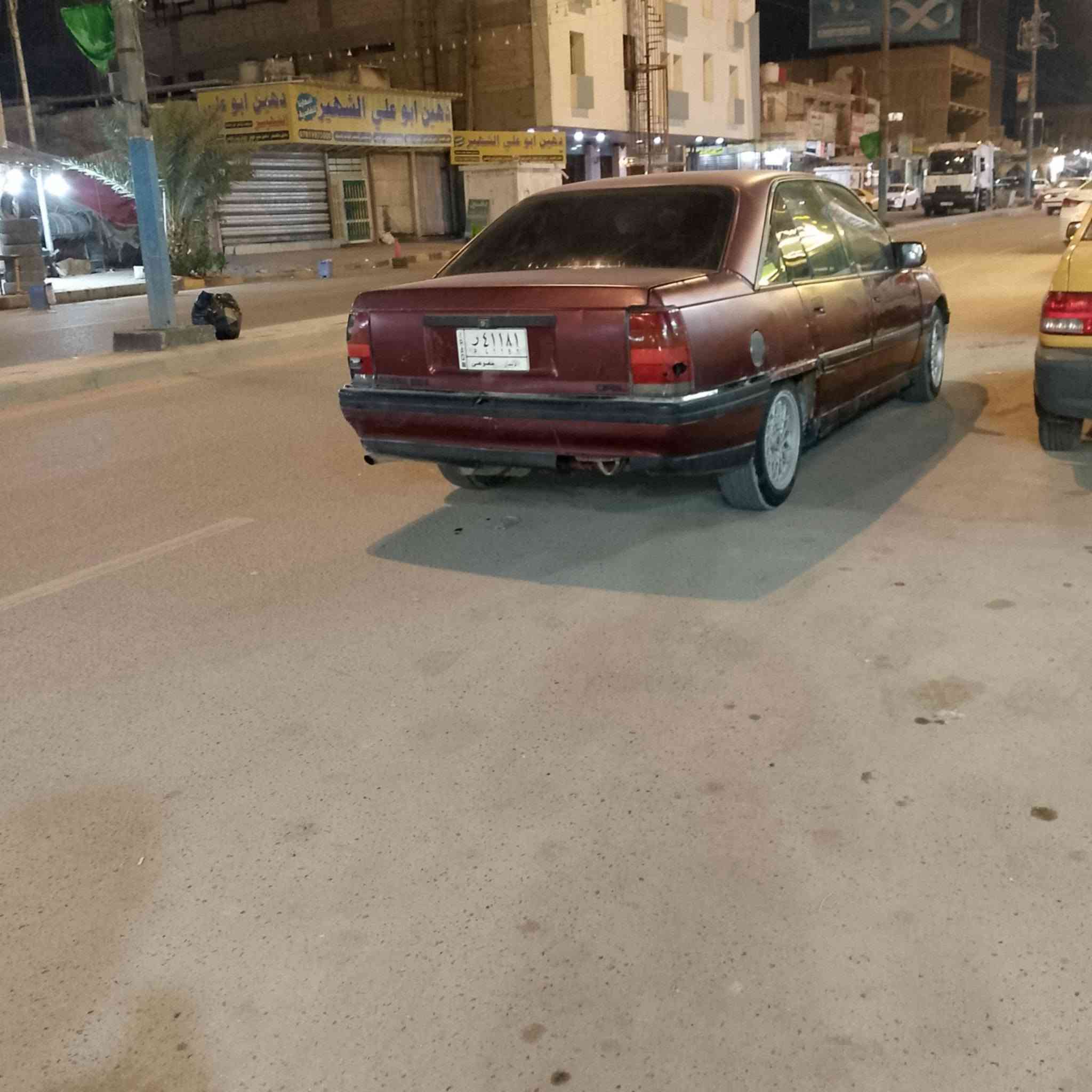 سلام عليكم 

سياره موديل 92 رقم انبار راعيه بالمحاويل نجف  والسنويه ساقطه هستوه بعده ما صايره سنه المكينه الفين ابلادي  بيه خيط وحداديته نص عمر سعره 11 ورقه وبيه مجال ومتوازي علئ بيعته   والسياره بيه مداور بي وقت *********** بي واتساب
