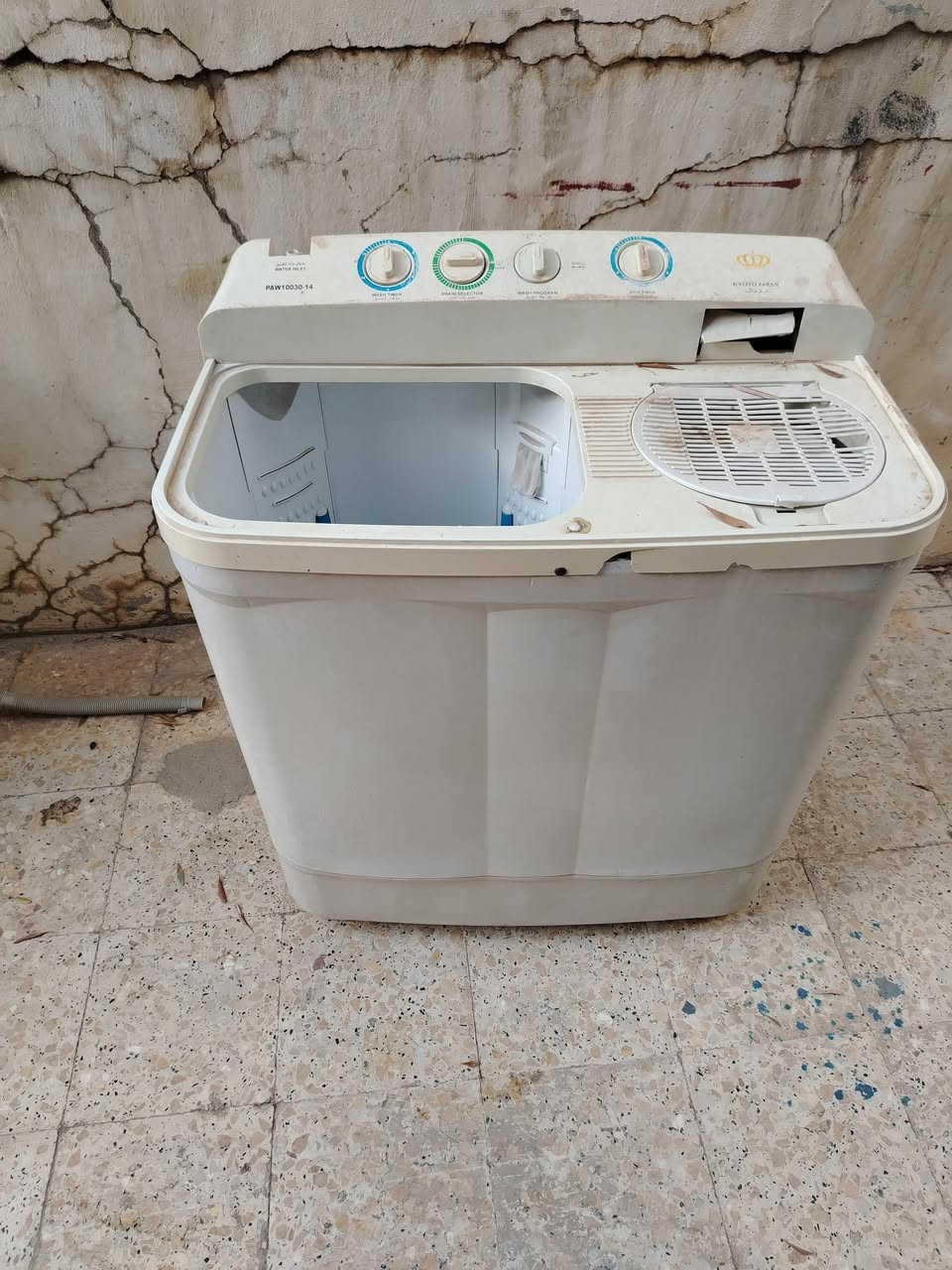 اغراض منزليه للبيع
*********** للاتصال
والخاص مفتوح
