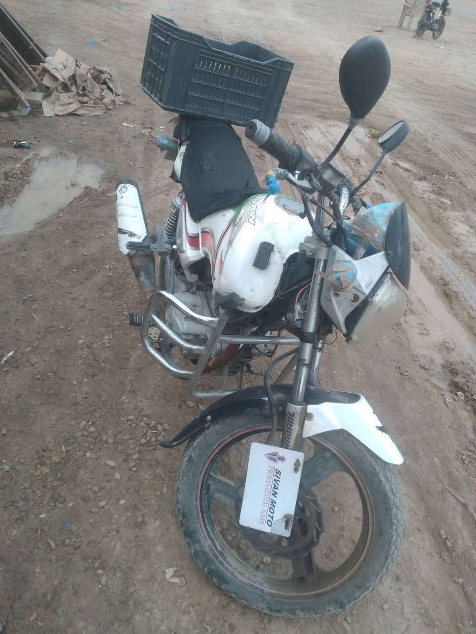 آسلام عليكم
للبيع موطور سنكي مديل 2015 تايرات جدد دبلات جدد كامل مكمل السعر 500 اوبي مجال 
***********
