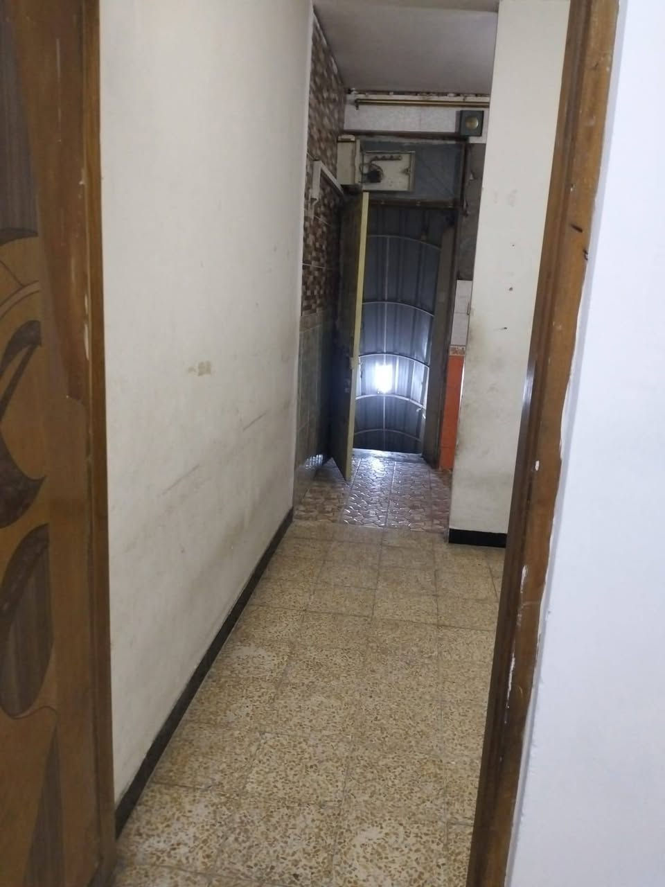 مشتمل للايجار 350 الف
طابق اول المكان جميلة الثانية قرب ملعب الهدية يحتوي على غرفة نوم وحدة يكفي لعائلة صغيرة
للتواصل فقط وتساب ***********
