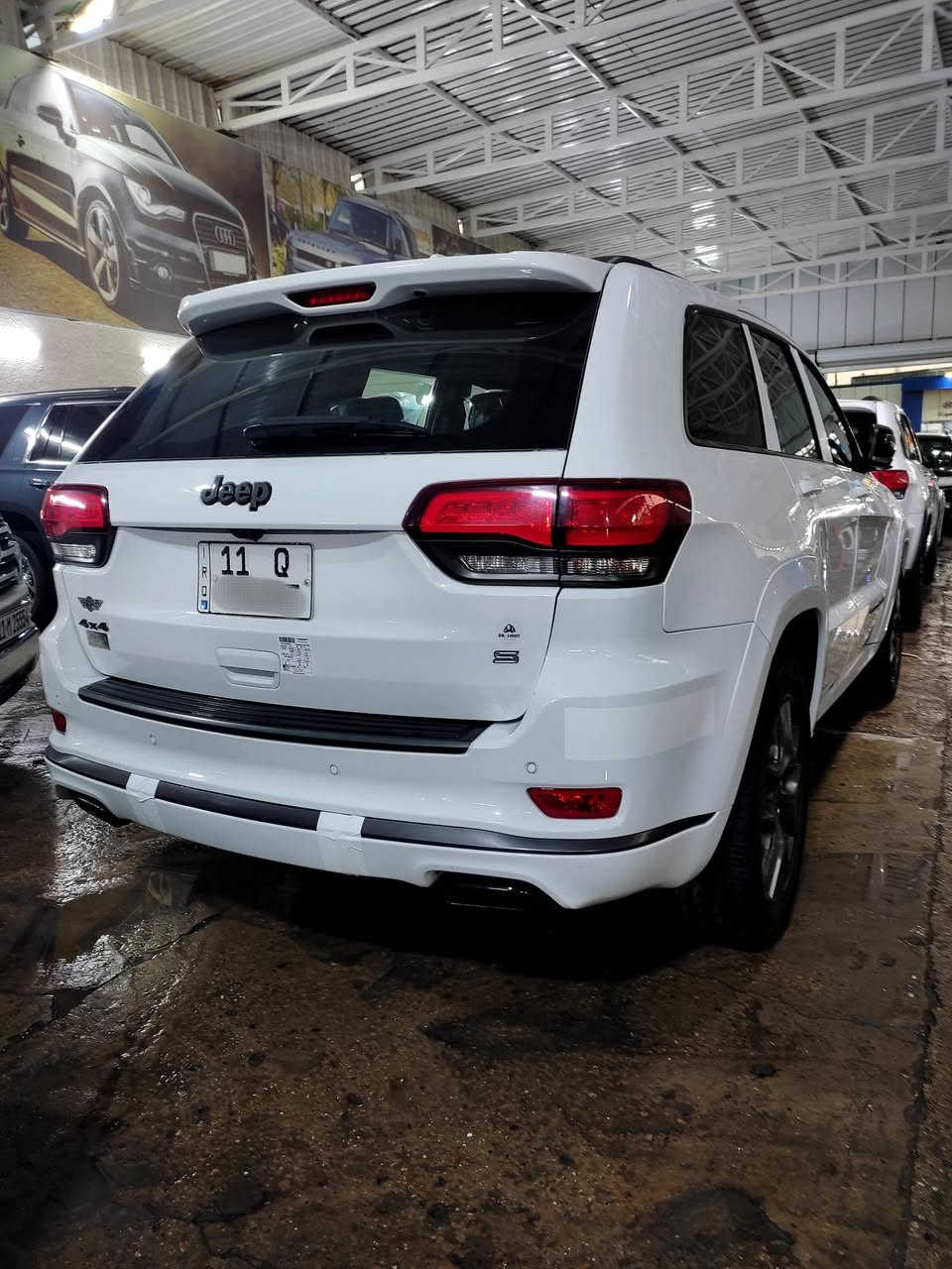 السلام عليكم للبيع جيب S 2020  خليجي مال شركة هارلم السياره جديده مكفولة كفالة عاممم السياره ماشيه 52 الف السياره بعد بل فابلون شركة  السياره فول الفول  صندوق كهرباء فتحات بنيد وباقي مواصفات الجيب المعروفه السياره جاهزة وباسمي وتحويل ثاني يوم للاستفسار الاتصال ***********
