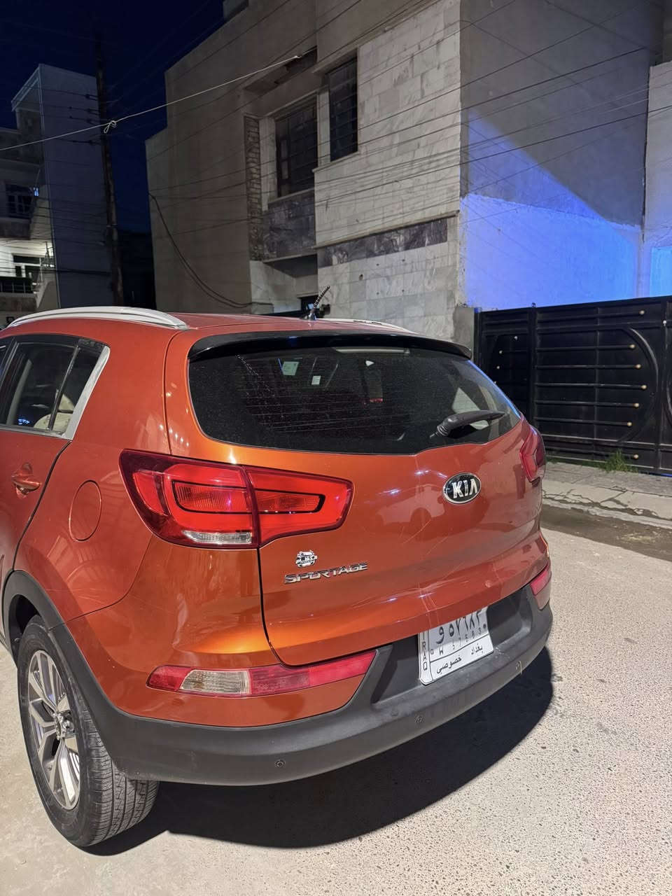 السلام عليكم.. 
كيا سبورتج مكفوله من الصبغ والتبديل والضربة والفتح خليجي  موديل 2015  
رقم بغداد 
ماشية 138 كم وقابل للزيادة
مكانها بغداد السيدية
السعر 158 وبيها مجال 
للاستفسار الاتصال ***********
