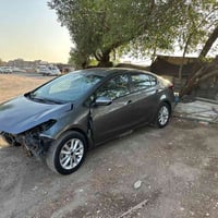 لبيع كيا سيراتو موديل ٢٠١٧ رقم بغداد خليجي عله حادثهه كير ومكينه سليما...