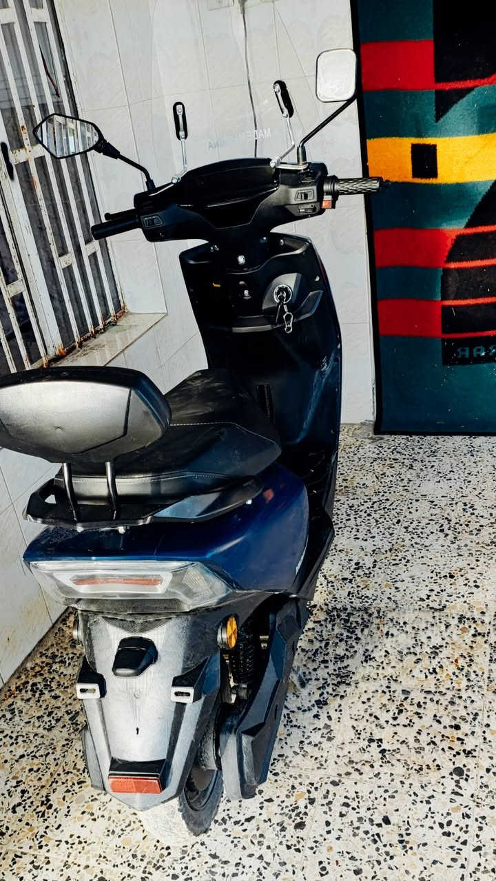 اكو يمي ماطور شحن جاهز مابي اي عطل كلشي شغال سعرة350مكاني رمادي لي يريدة يراسلني وتساب
***********
