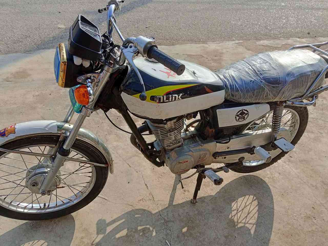 اسلام عليكم متاح دراجة تايكر 21محرك فول لا تبخير ولا تنقيص مكان ديالى  تقاطع القدس متواجد خاص 
رقم الهاتف ***********
