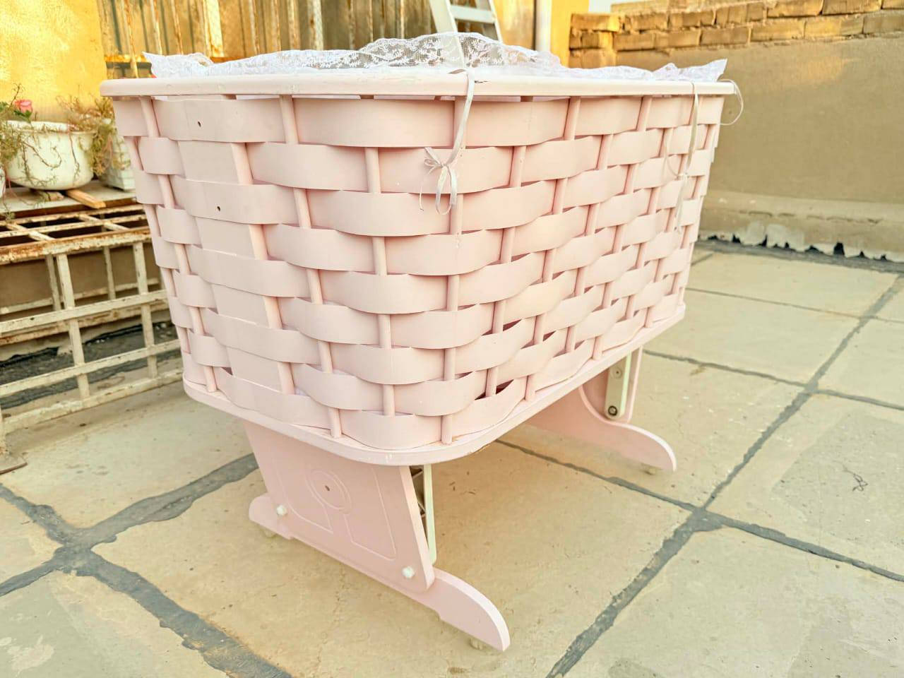 كاروك اطفال (الكاروك الوردي فاتح) حجم كبير نضيف مابي اي شي سعرة 15 ألف وبي مجال _(الكاروك الاخضر) نضيف ويشتغل شغال مابي اي عطل سعرة 10ألف قفل _(الكاروك الوردي غامق) كذالك نضيف مابي اي شي سعرة 10 ألف قفل العنوان بغداد _مدينة الصدر قطاع(٣٨)مقابيل جامع الامام علي الاكبر (ع) الرقم *********** موجود واتساب مازنجر فقط وموجود 24 ساعة
