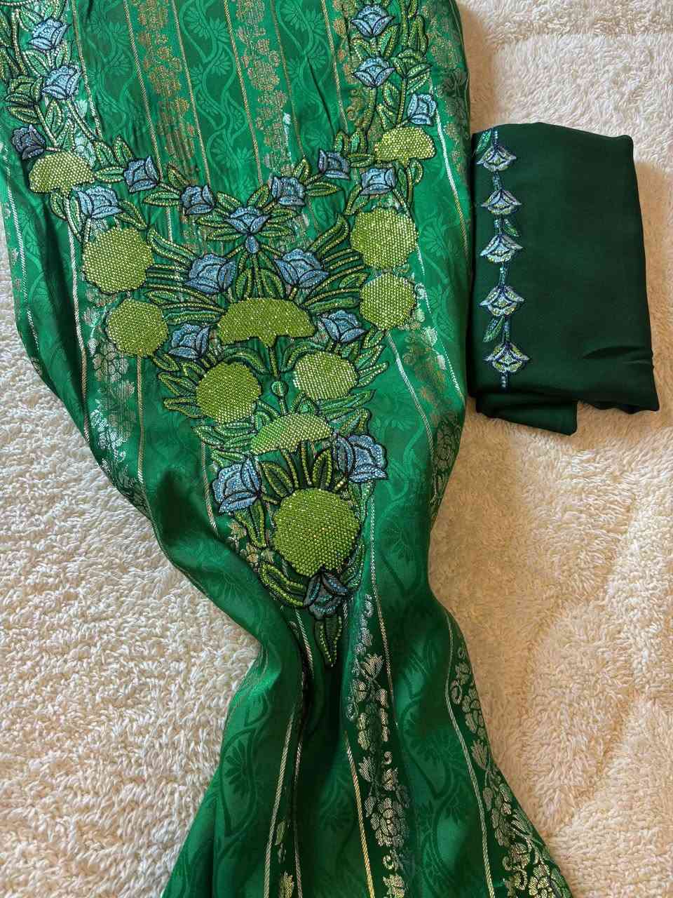 مخيط مخور مخيط كشخه العيد
خامة ستن  سعر 25
وخامه حرير اندونيسي 
وخامه مجكر


**إذا كنت صاحب هذا الإعلان وتريد حذفه لأي سبب، رجاءا أرسل رسالة إلى الدعم الفني**