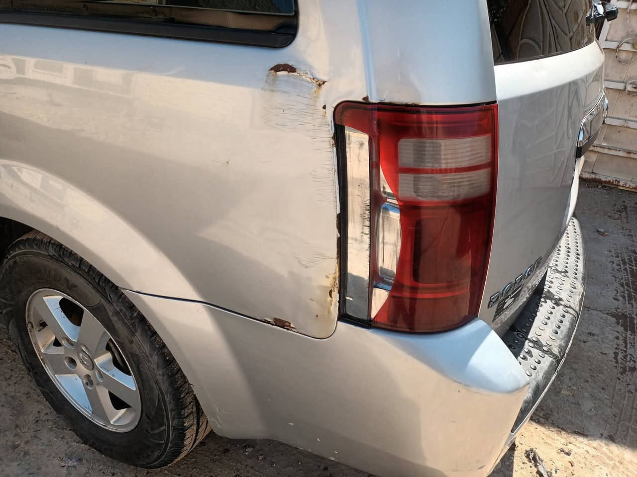 دوج كرفان مديل ١٠ محرك ٣٨٠٠ بيبان كهرباء كشنات بلع السونر موجود بل منشور رقم بغداد بسمي السعر ١١٥ بيها مجال كلش بصيط بغداد مدينة الصدر ***********
