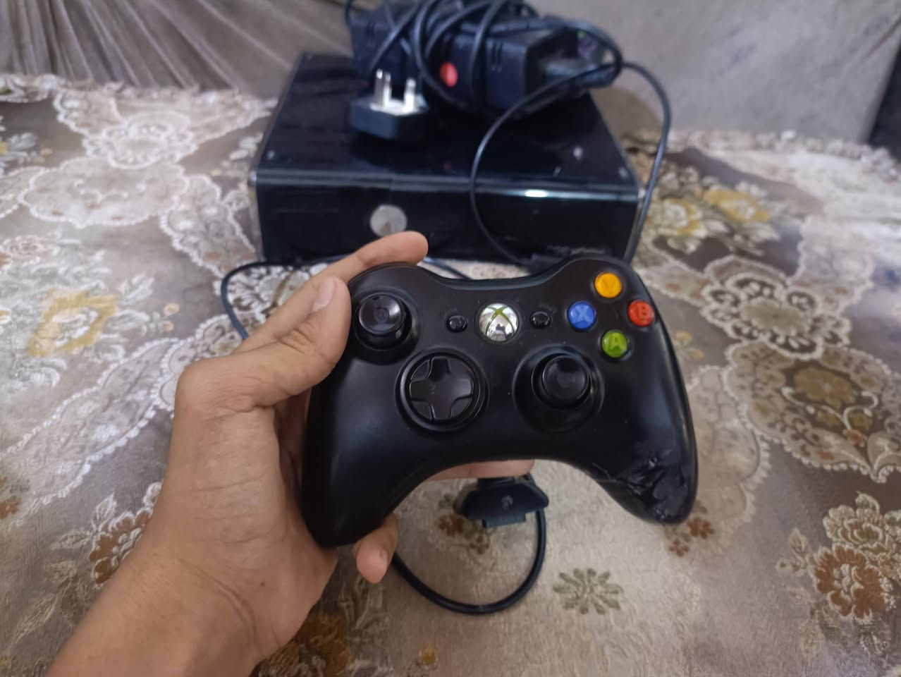 السلام عليكم 
عندي اكس بوكس 360 شغال فول حساب هكر 160 لعبه كل الالعاب بي GTA بأنواعها و رددشن 1 وكل الالعاب فيفا 21/19 وبيس ورززنت ايفل 4و2 وكول اوف دوتي من 1الى 4
 كل الملحقات بي جويستك 2 وبطاريات الجوستك وشاحنه الجوستك وGDMI 
 ما مفتوح الجهاز 
 فول المروحة ما تسمع صوتها أريده ب 130 وبي مجال


**إذا كنت صاحب هذا الإعلان وتريد حذفه لأي سبب، رجاءا أرسل رسالة إلى الدعم الفني**