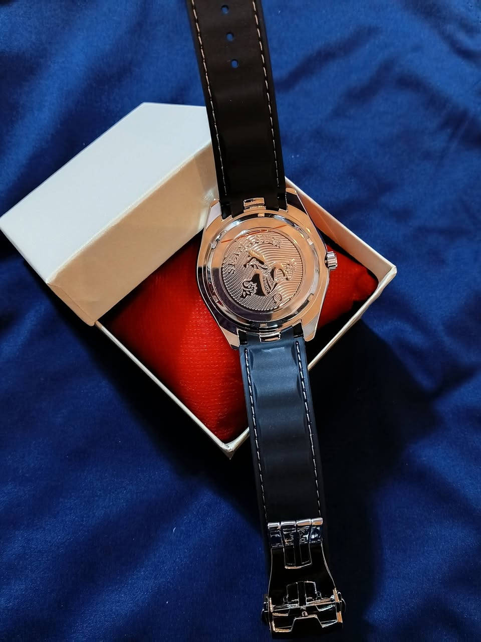 اوميكا كوارتز باله سعره ٣٥ مع توصيل خاص موجود


**إذا كنت صاحب هذا الإعلان وتريد حذفه لأي سبب، رجاءا أرسل رسالة إلى الدعم الفني**