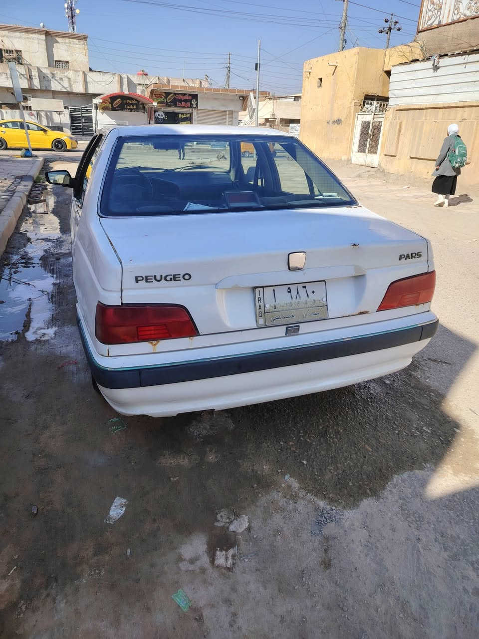 سياره للبيع بيجو بارص موديل 2013 باسمي بيه هلالات بسيطه كلها شغاله تبريد تدفئه تخم تاير حداديه مكينة خير من الله *********** واللي يحب يتصل هذا رقمي
