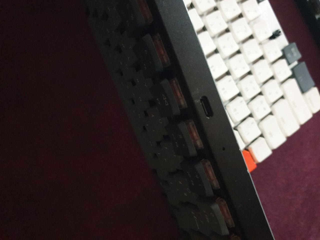 كيبورد ميكانيكي عدد ٥
ابيع كلها 
شرط شغالة وشحن 
موضحة بالصور 
كلها ب50
شحن type C 
لا يتوفر توصيل 
المكان بغداد كرادة بغداد, العراق


**إذا كنت صاحب هذا الإعلان وتريد حذفه لأي سبب، رجاءا أرسل رسالة إلى الدعم الفني**