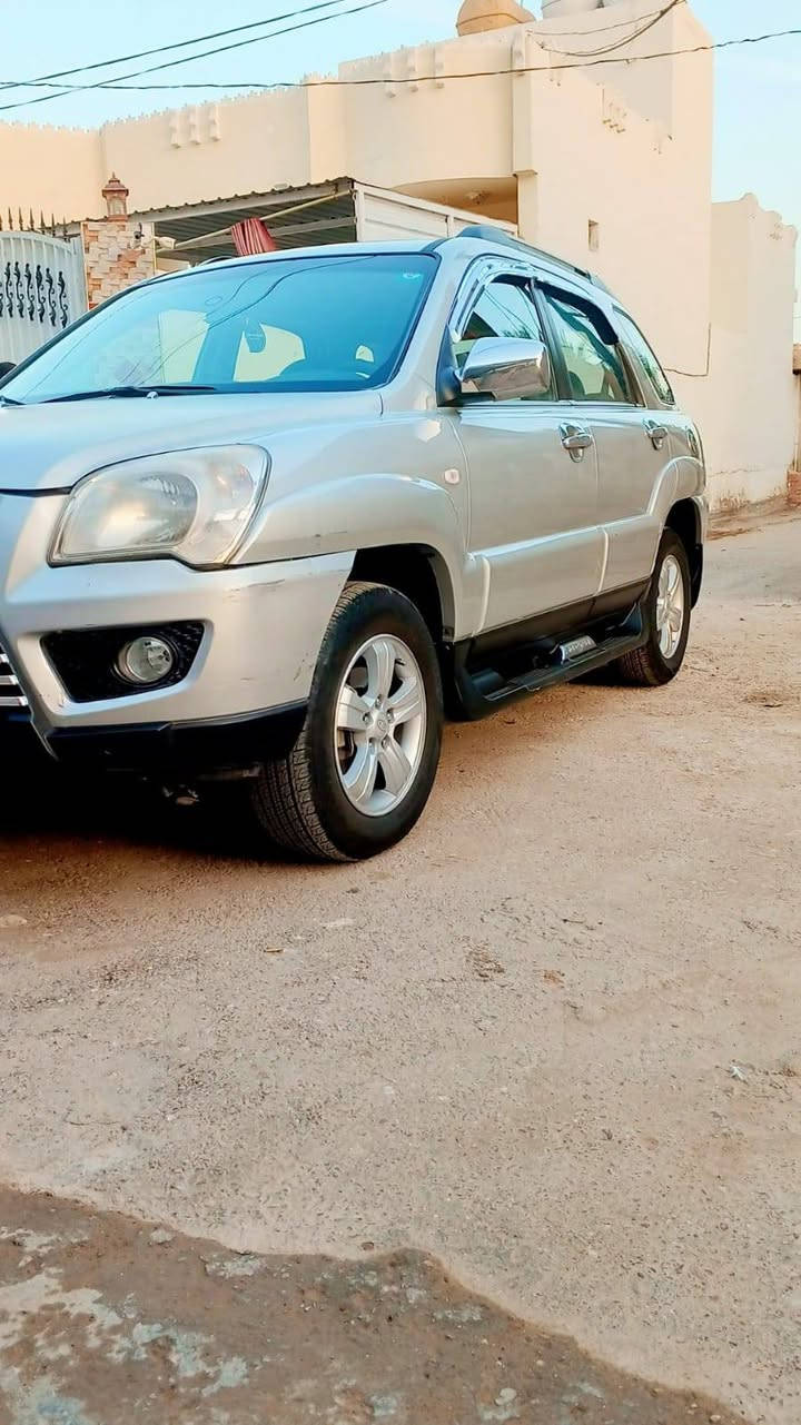 السلام عليكم
كيا سبورتج 2009
                                
رقم بغداد  ..     ابسمي سنويه 2030
السياره كفاله عامه عده صبغ البنيد اثر جراد   شرط قطره معجون مابيه.. السياره جديد حيل اخت الزيروو
كير مكينة حدادية كله جديد
تخم.. تاير وباتري جدد
تبريد .  ماشيه 105حقيقي او وين ماايعجبك افحص
حساس خلفي
كشنات جلد 
محرك 2000 دوش جديد
مكان السيارة ديالى بلدروز 
السعر.   122او بيه مجال 
رقم الهاتف ‏‪***********
