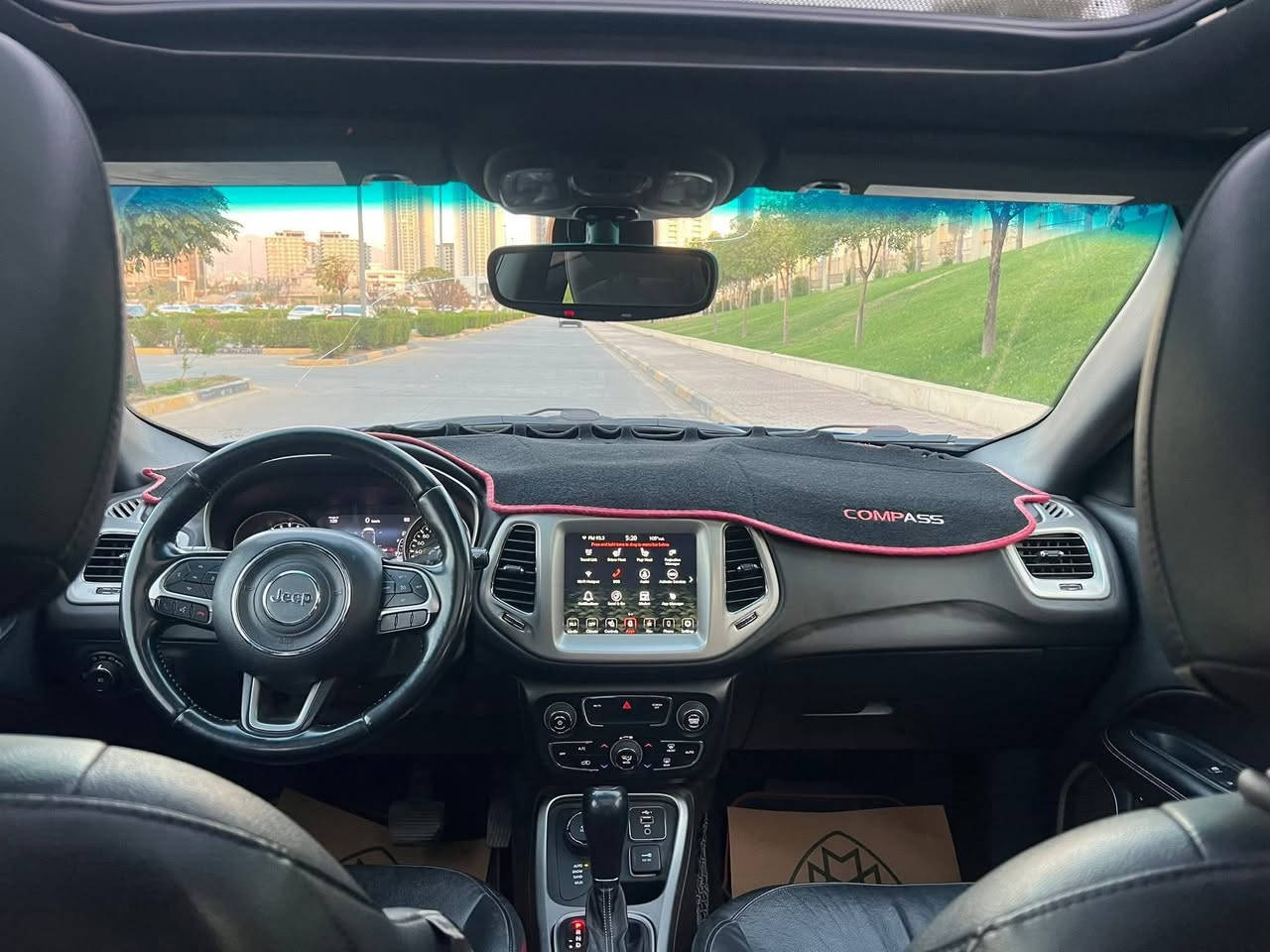 سلام عليكم اخوان قبل كلشي تفاصيل كامل مكتوب ويا الصور لتوضيح فقط🌹جيب كومباس 2021 مواصفات ثمانينيه اعلى مواصفات بهاي الموديل يعني مواصفات فوول الفووول. 
سعر تحطيم الاسعار.  وارخص سعر بكل العراق بهل مواصفات
للاخير للبيع  بسعر مناسب حسب مواصفاته بلاش 
(بكل معاني احب كل يستفاد) سعر 135$ ورقه بي مجال بسيط لطيبين سياره استخدام  مال بيت 170$ورقه واكف ويا رقم
تسجيل اول مره. خسارته فدوه لطيبين
ملاحظة:سياره ضرره جاملغ واحد فقط +هيلال خلفي صبغ داير مال تاير صور الحادث مرفق ويا الصور
 ومحرك مرغوب 2.4 تنفس طبيعي يشتغل بكل انواع بنزين
مواصفات سياره ثمانينيه يعني فوول الفوول
سياره ماشيه 38 mi فقط 
مواصفات
لون مميز
لون نيلي على جويتي احلى لون
بصمه
بانوراما 
دبل كير
كيرعادي+اوتو
نمره الكير 8
بيبان بصمه
دخول ذكي
تشغيل عن بعد
سايد بريك بصمه
اوتو ترافيك
شاشه كبيره
كاميرا خلفيه
كاميرا دواره
دبل كير 
كير عادي+اوتو
فور ويل 4+4
بانوراما طحنين
او دبل سلايت
كشنات جلد
كشن كهربائي
كشنات هيتر
كشنات حضن
تبريد قطعتين
ستيرن هيتر
عدد ايرباكات 10
ايرباك كشنات عدد 2
ايرباك دشبول عدل 2 
ايرباك تكم عدد 6
نظام  تحديد سرعه 
فوليوم جهتين
مانع انزلاق
جامات اوتو
امرايات كهربائي
امرايات هيتر
امرايه داخل فوتو عاكس ضواه
جامات متحرك كهربائي
سماعات ALPINE
سيستم كامل
داممك خلفي  اوبشن
نظام فور باي فور 
Auto+Snow +Sand +mud
بلاجكتور
ليد امامي
وياله 19 مال ليمتدد شركة
تخم تاير جديد
كتلوكات مال شركة ويا
بعد بي هواي مواصفات
مكان السياره #سليمانيه
سياره ماشيه 40 mi فقط
اخوان سياره بأسمي شخصي سنويه جديده لحد 2028 تريد وكالة تريد تحويل اني  حاضر
سعر السياره 135$ورقة وبي مجال بسيط لطيبين وعندي فيديو كامل لسياره لشراي ادزليا على وات ساب نفس الرقم
للاستفسار اكثر *********** اخوكم اصغير دلشاد دلوي خادم لطيبين تحياتي لجميع🌹🌹
