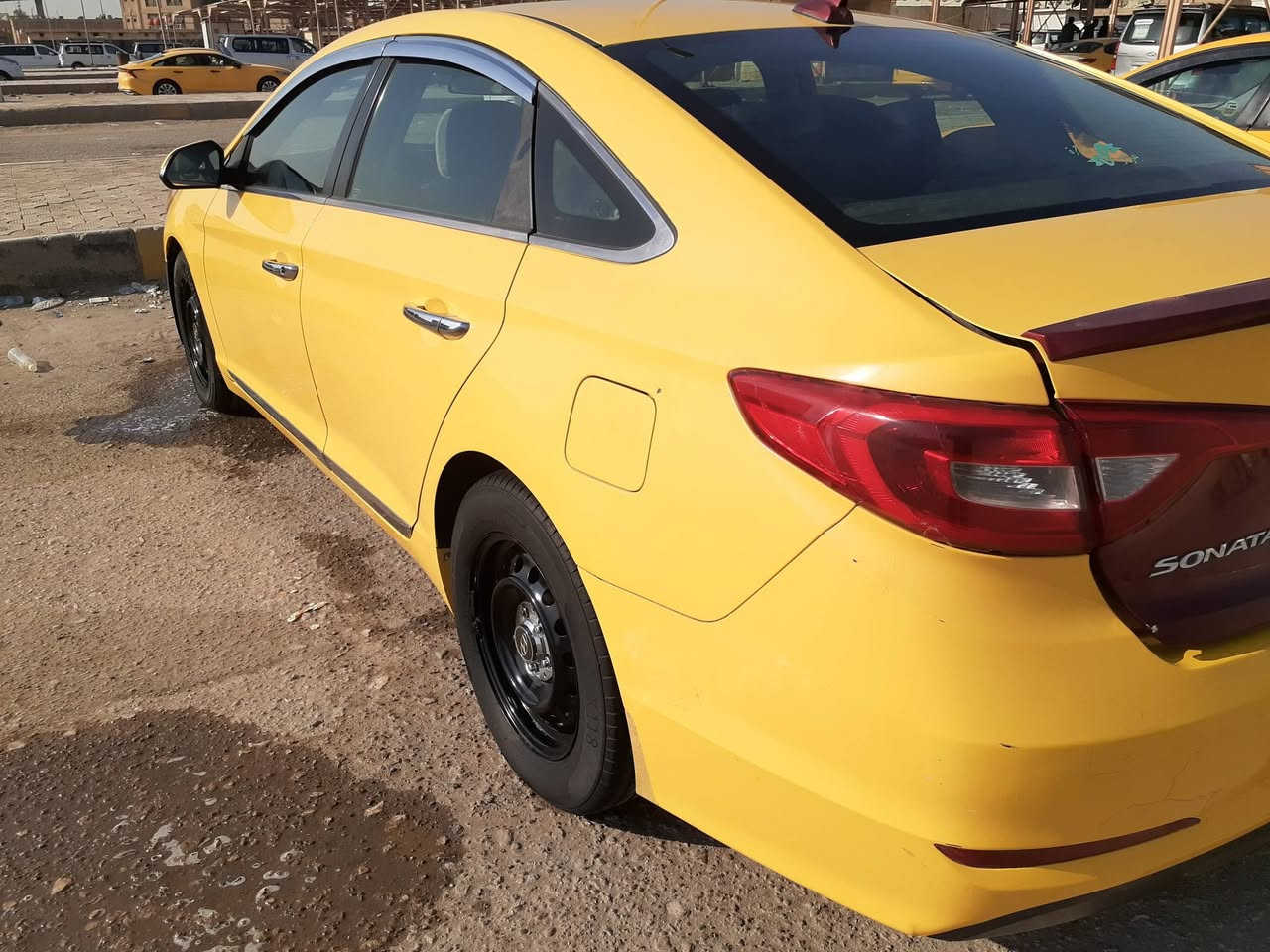 سوناتا 2016 وارد امريكي بيها تبديل باب السائق والباقي ليبل واحد رقم بغداد انكليزي باسمي مصفره هيئه و غرامات محرك 2400 السعر 120$
المكان ناصريه مركز 
للإستفسار اتصال على الرقم 
***********
