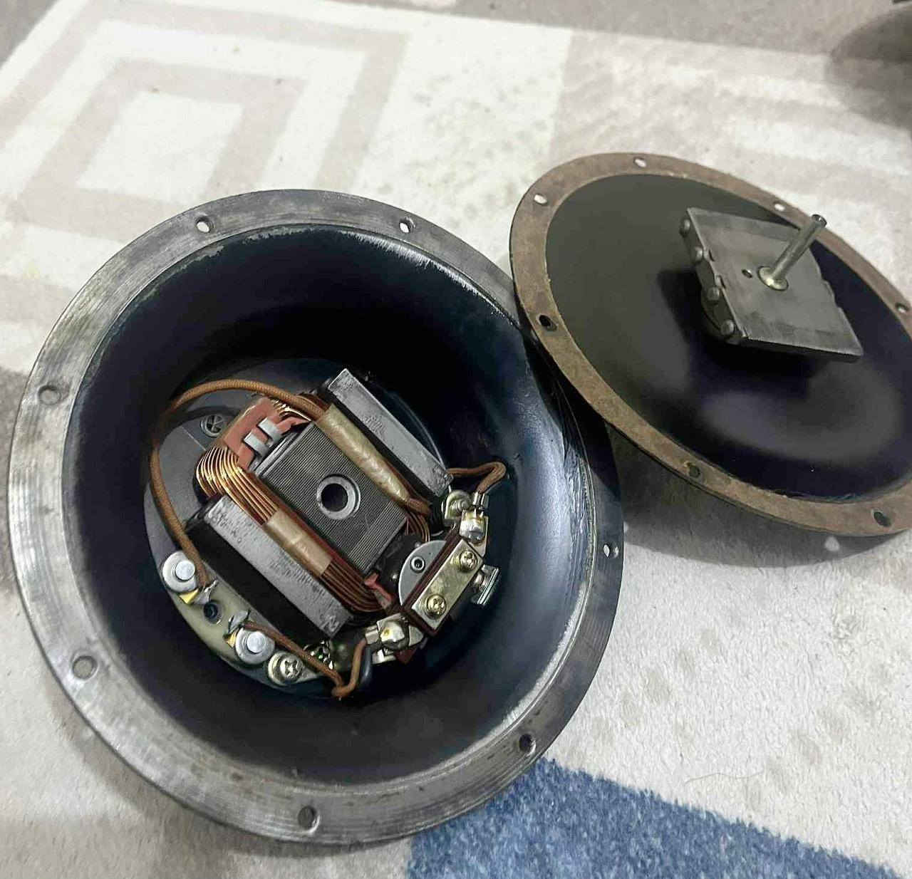 السلام عليكم هورنات انديات للبيع الهورنات ما مصلحات فولتيه ١٢ بلادي***********
