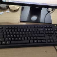 حاسبة قديمة • مستعمل • الكترونيات