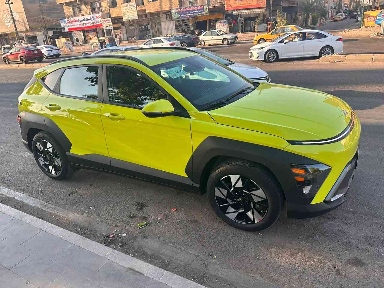 السلام عليكم
كونا موديل ٢٠٢٥ ماشيه ١٠ الاف لون مميز تفاحيي 🍏 
ورقم حلو حادث باب خلف السائق صبغ فقط بارد اقل شبر بالبنيد  سياره جديده بعدهه لزكات الشركه مكان بغداد البنوك
سعر ١٦٥ 
***********
