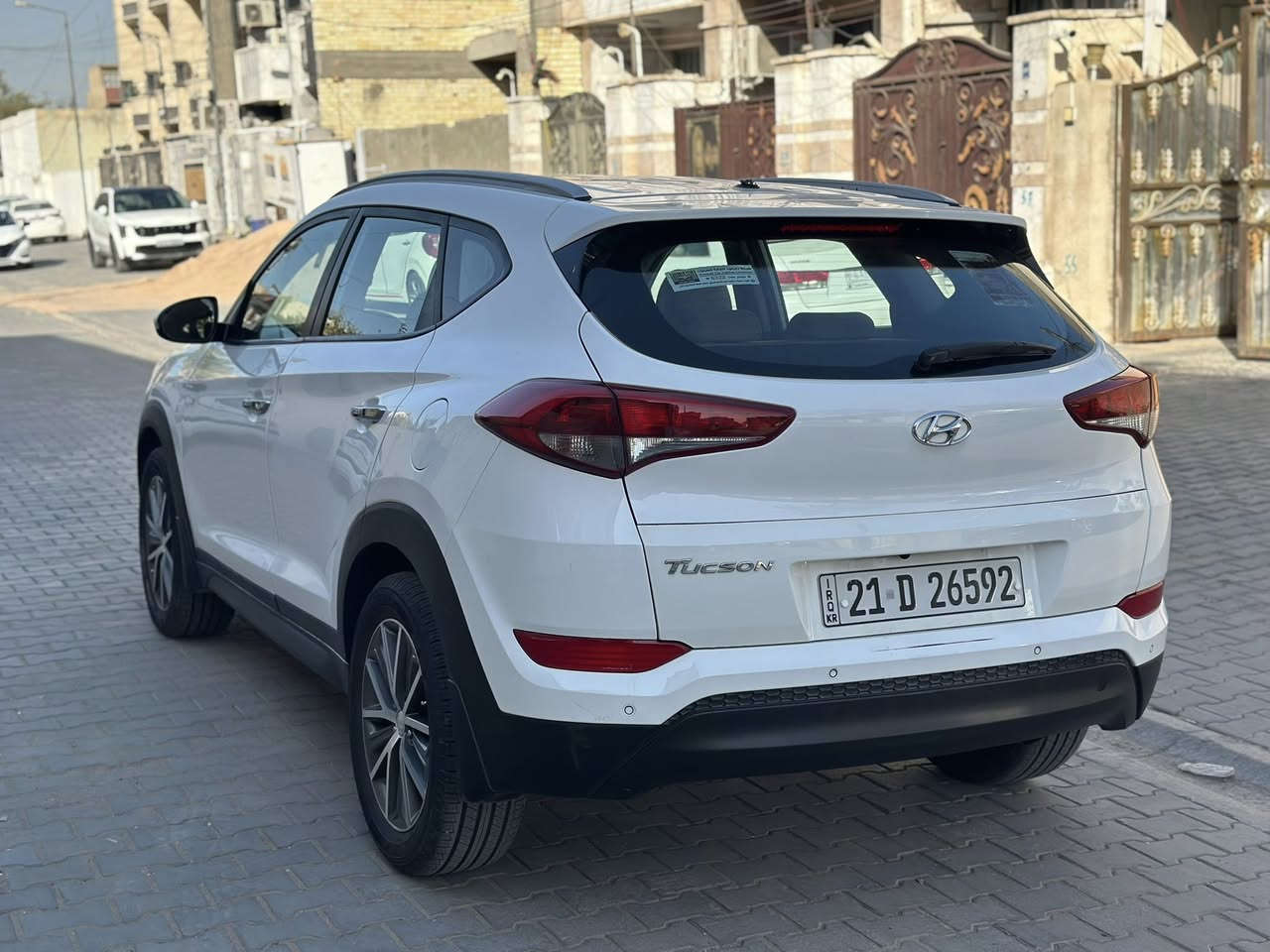 سلام عليكم
للبيع او مراوس
توسان 2018 خليجية
رقم سليمانية ب اسمي شخصياً
بيها صبغ نص باب السايق والباب العكس ورة السكن مبدل بلادي نفس لون اصلي
ماشية 93 الف
جديدة وجاهزة بدون اي نقص
السعر  #165 ورقة
مكاني بغداد الجديدة
‎0772 270 4434 مصطفى
