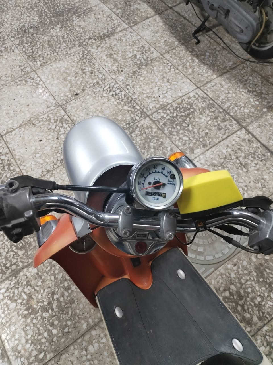 سلام عليكم دراجة عبد الحليم للبيع السعر 525000 الرقم ***********
