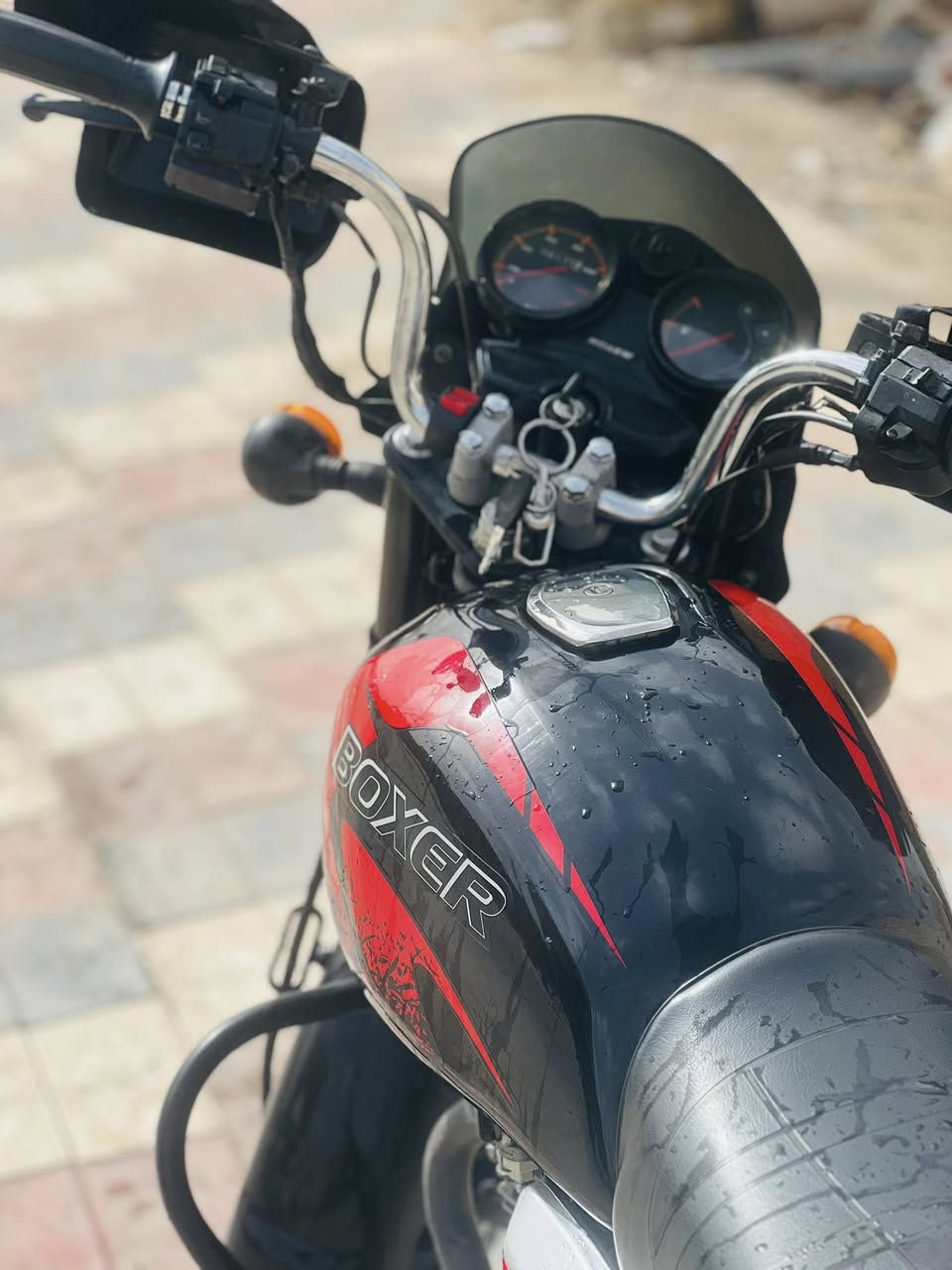 سلام عليكم دراجه بوكسر 2023دراجه نضيفه مفتوحه ولفات وبستم سعر 1350بيهه مجال مكاني ناصريه مركز ***********
