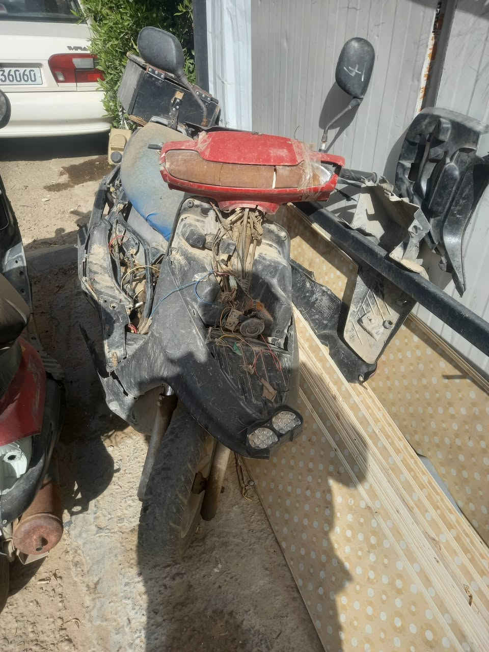 هذني الدرجات البيع  يشتغلن بس ابيع كوم حديد لاتسأل شبه ما بيه هيج ابيع كو حديد هذا رقمي  ***********
