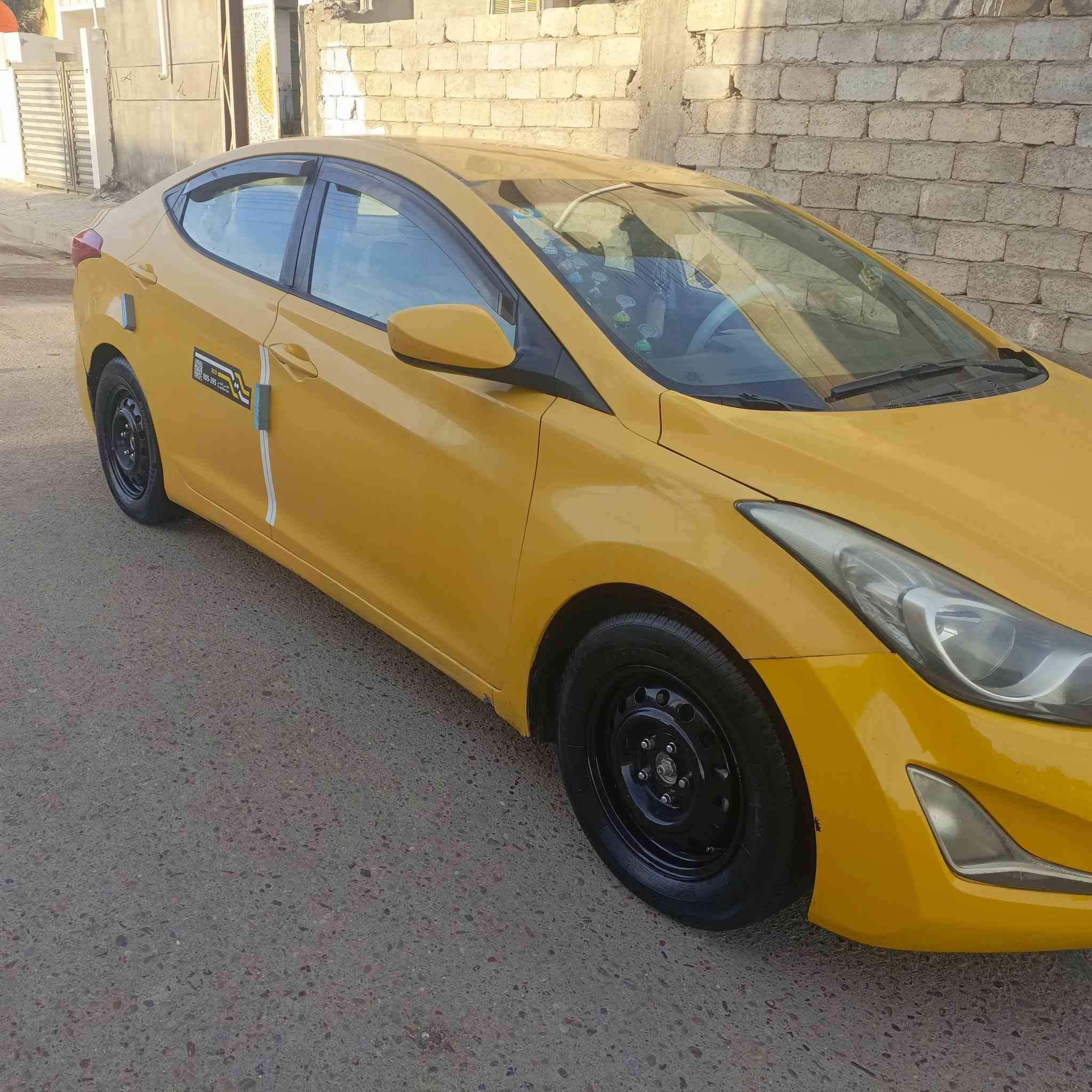 سلام عليكم
النترا موديل 2013وارد امريكي ضرر جاملاق وباب رقم بغداد بأسمي سعر 97 وبيها مجال حك جيه 
***********
