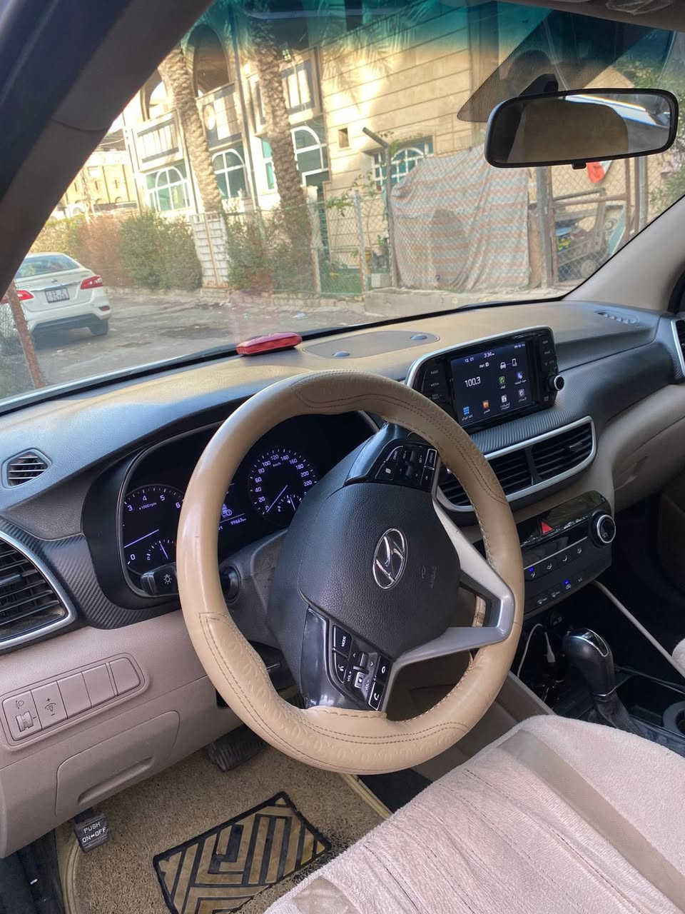 السلام عليكم للبيع توكسان2020 خليجي فقط بنيد صبغ لا دواخل ولا تبديل سياره جديده لوك وكفاله رقم بغداد ابسمي  ماشيه99 الف مكاني بغداد الغراليه السعر 193 هاتف ***********
