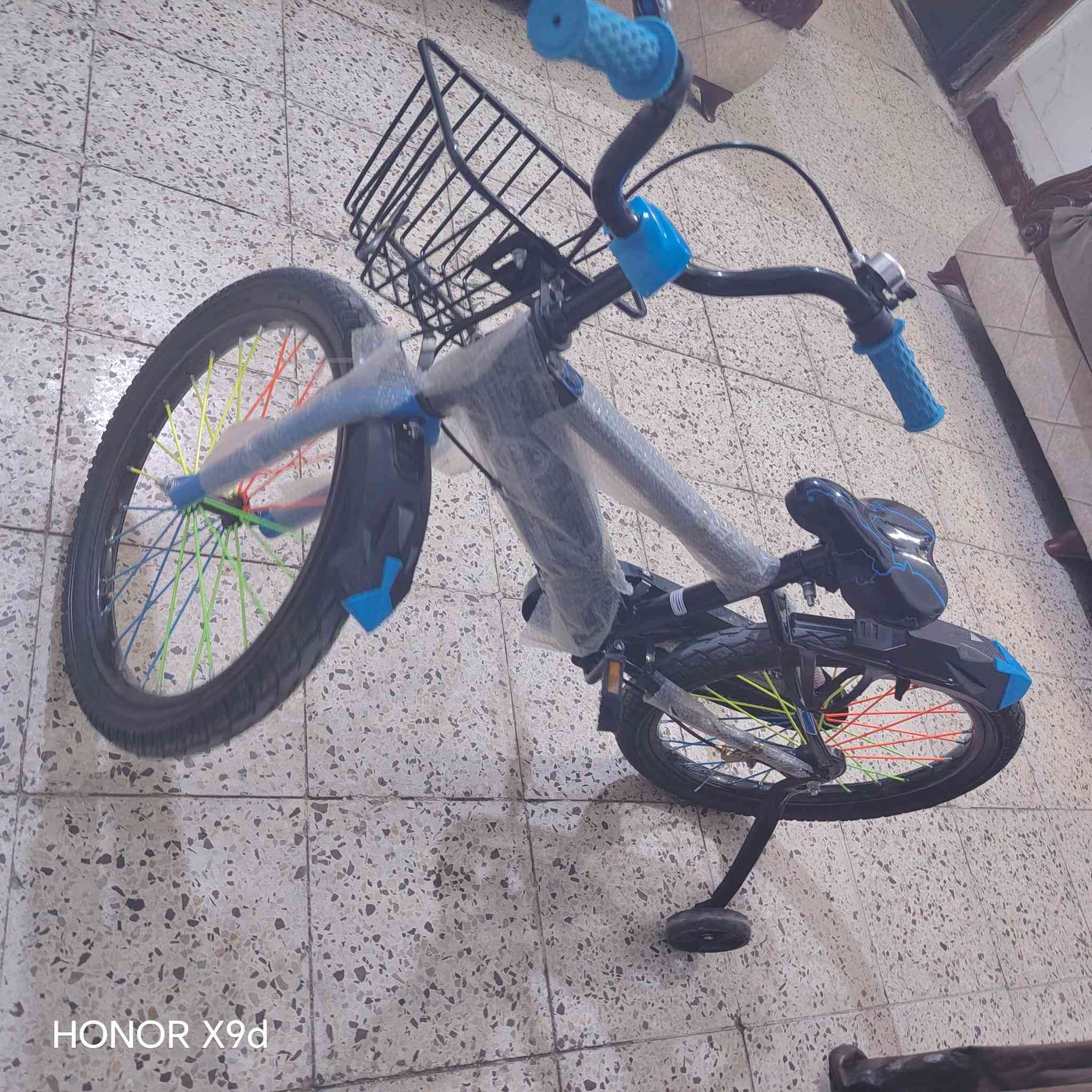 السلام عليكم شباب عندي بايسكل للبيع كلش حلو ما مستعمل بعده جديد السعر ٦٠ وبي مجال متواجد عل فيس


**إذا كنت صاحب هذا الإعلان وتريد حذفه لأي سبب، رجاءا أرسل رسالة إلى الدعم الفني**