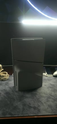 بلايستيشن 5 • PS5 • بلاي ستيشن 5 سلم • PS5 1TB • جهاز بلايستيشن • يد ت...