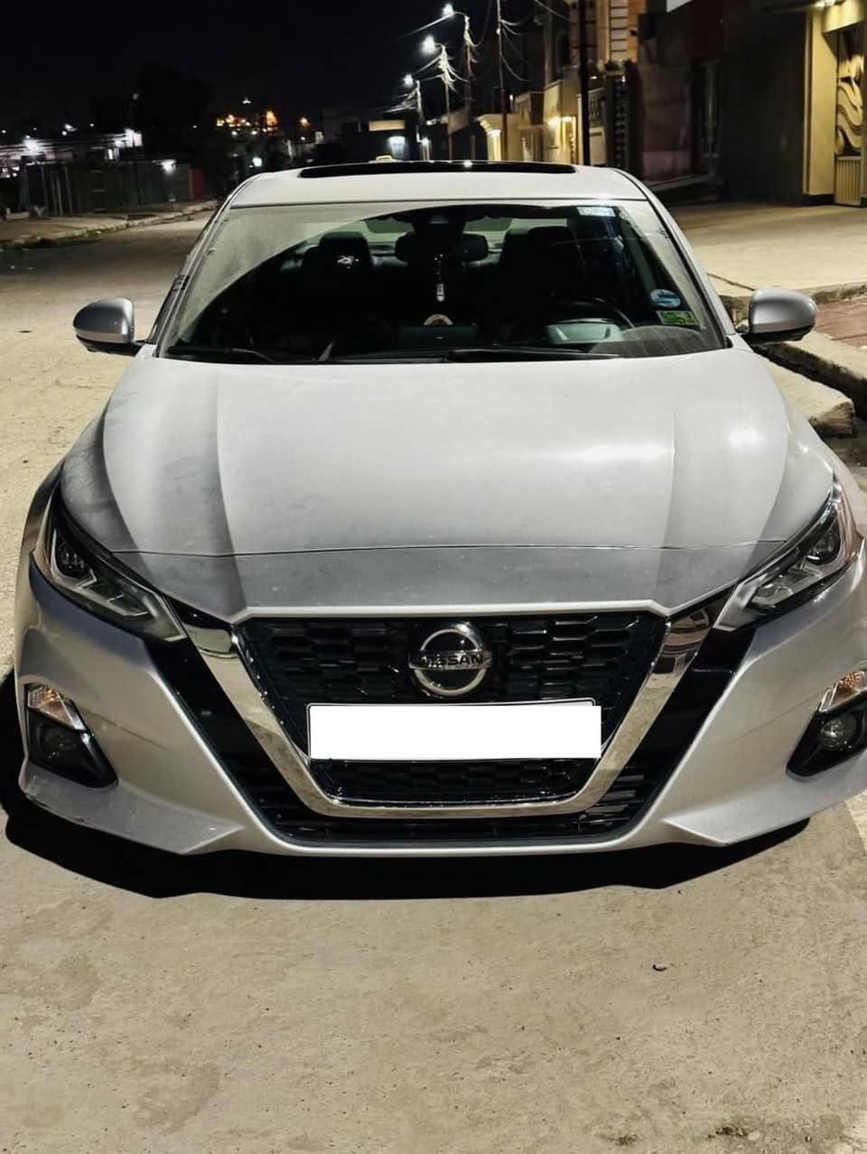 السلامُ عليكم،
نيسان ‏ألتيما {"Platinum"} فول مواصفات 1/1
-موديل : 2020 اللون رصاصي سلڤر.
-حادثها : خلفي خفيف صندوق فقط وشبر جاملغ خلفي تعديل.
…بدون إيرباك… كبس شركة من گدام.
_ماشي  143.
——المواصفات ::
-فتحة سقف.
-هندبريك بصمه.
-اوتو هولد.
-بصمه تشغل + ابواب وصندوك.
-تشغيل عن بعد.
-فول تحكم ستيرن.
-نظام قياده.
-كشنات جلد.
-كشنات هيتر + كشنات كهرباء.
-ستيرن هيتر.
-شاشه كبيره.
- كامره دواره .. 360 درجة.
-شاشه كبيرة للسائق.
-رادار + نقط العمياء جانبي.
-رادار تنبيه الخطوط البيضاء عنده الانحدار وتوقف ذاتي.
-رادار خلفي توقف ذاتي.
-حساس خلفي.
-اشاير بالمري.
-مري قلاب.
- نظام تعتيم مري داخلي.
- ‏حاجب Led + زينون عالي ناصي.
- توقف اجباري مانع تصادم.
——السعر :167 ورقة مجال قليل جداً.
الموقع : زاخو 

للتواصل : ***********
