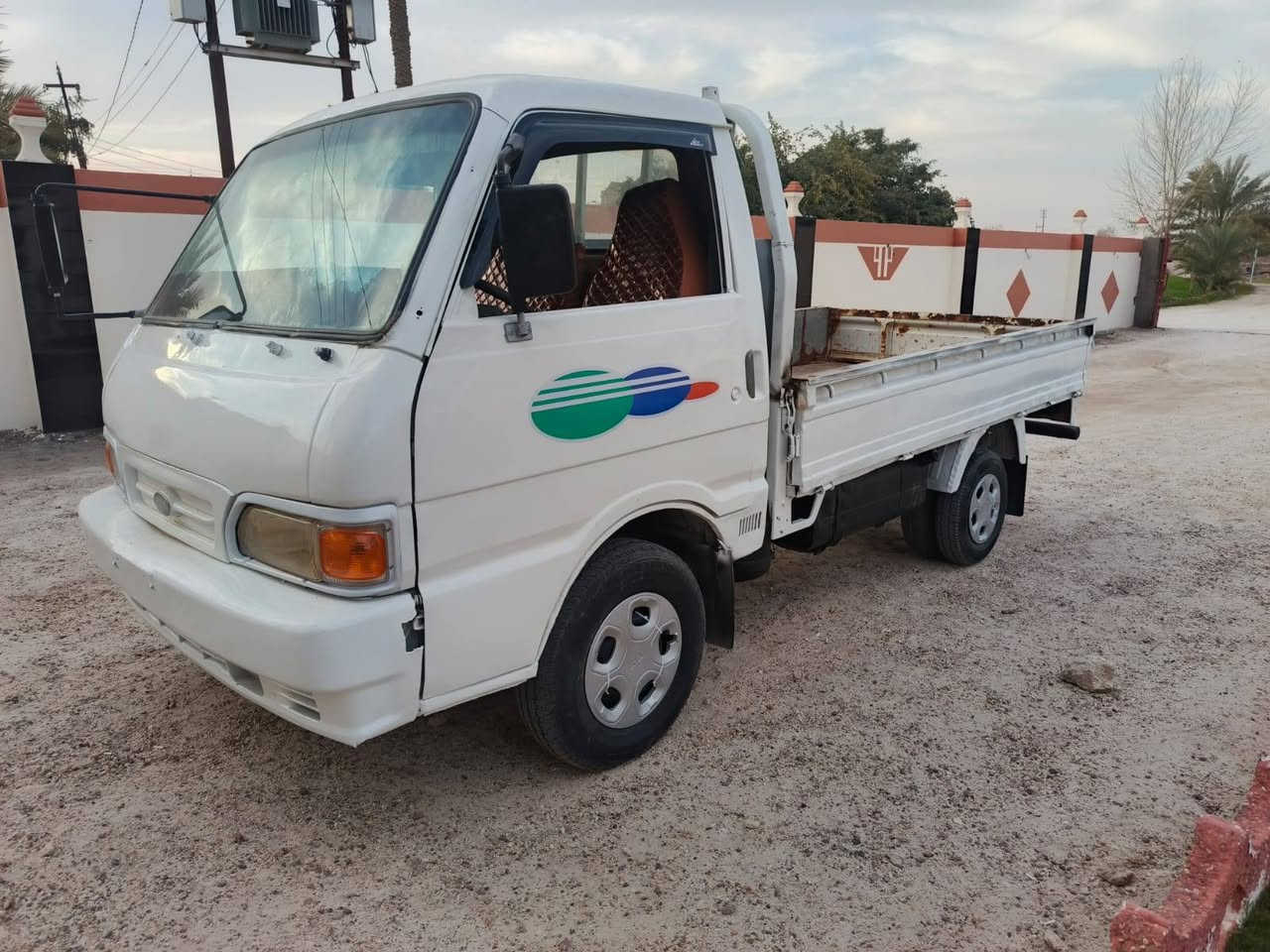 السلام عليكم كية بنكو عكعك للبيع سياره حلوة كير ومحرك مكفولات داخل دوشمة فول سيارة حلوة السيارة منفيس معاملته كاملة داخلة هزة تحويل مباشر باسمك 
السعر 35 وبيه مجال
للتواصل***********
