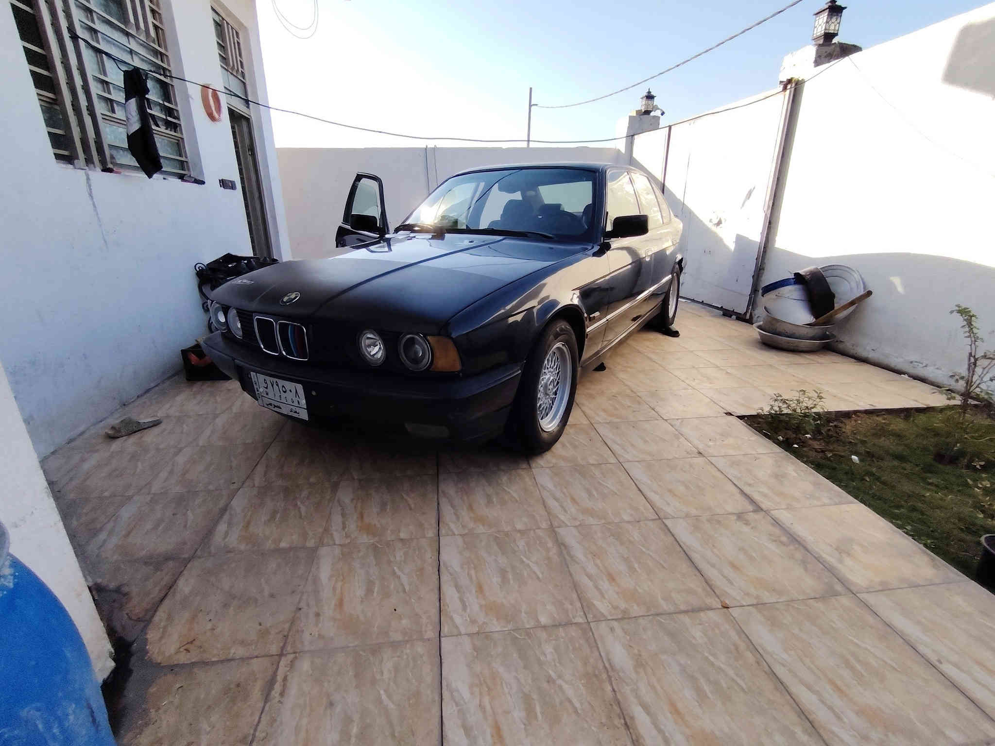 بي ام 535 بيه محرك 525 مسكر فانوص موديل 1991 سياره حلوه جاهزه كله شغال من دعاميه لدعاميه
تبريد شغل خير من الله  صدره حلوو 
سياره بصوره عامه حلوو نضيفه غرفته هم نضيفه سياره كدامكم 👀 
سياره معروضه 55 وبيه مجال خادم 
واسط كوت الاحرار 
*********** مامتواجد ع فيس
