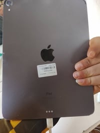 ايباد ١١ • شاشة رمشة • بطارية مبدلة