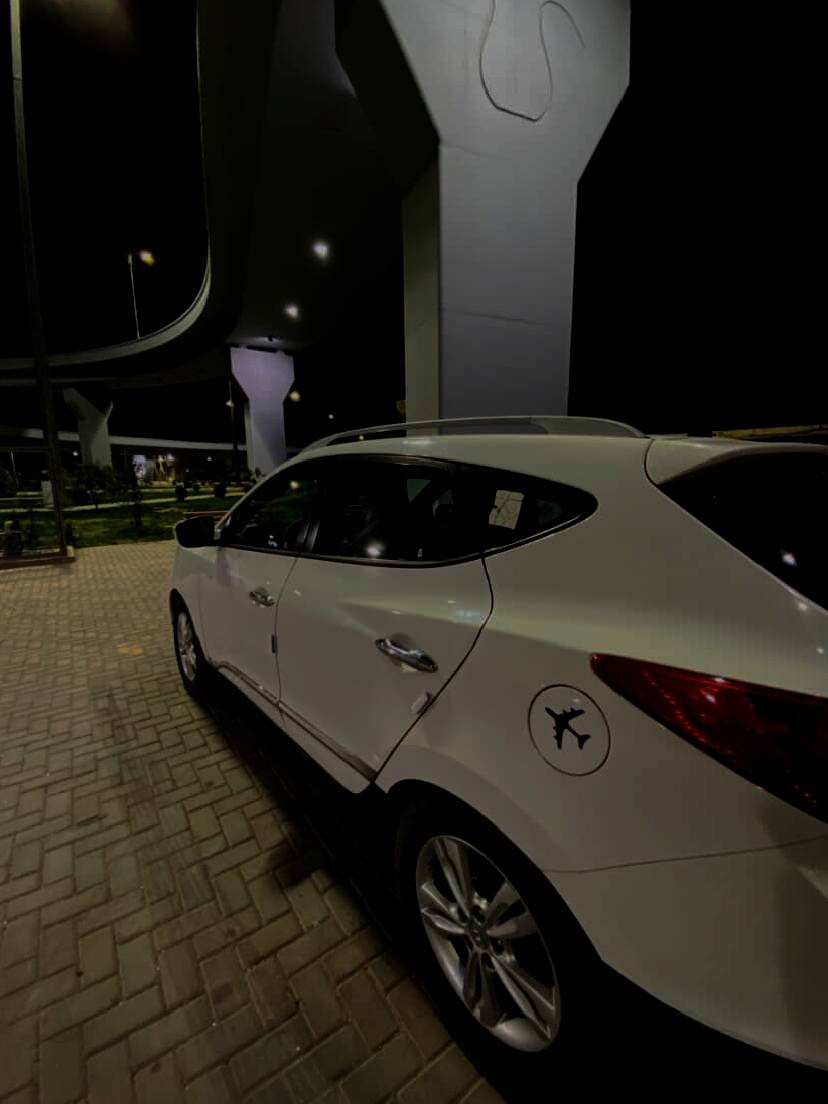 سلام عليكم توسان للبيع موديل 2011فول مواصفات شرط تبريد ثلج تدفئه نار سياره كامله سياره بسمي تحويل ثاني يوم السعر 150 ورقه وبيه مجال الموشراي لا يتعبني التصال *********** مكاني تكريت
