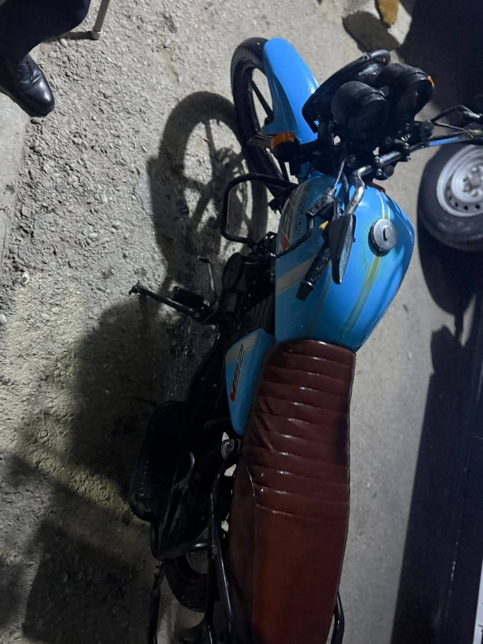 السلام عليكم دايوان للبيع موديل 24 دراجه كفاله عامه اصولي دلي عباس سعر مليون و 250 وبيها مجال للستفسار ***********
