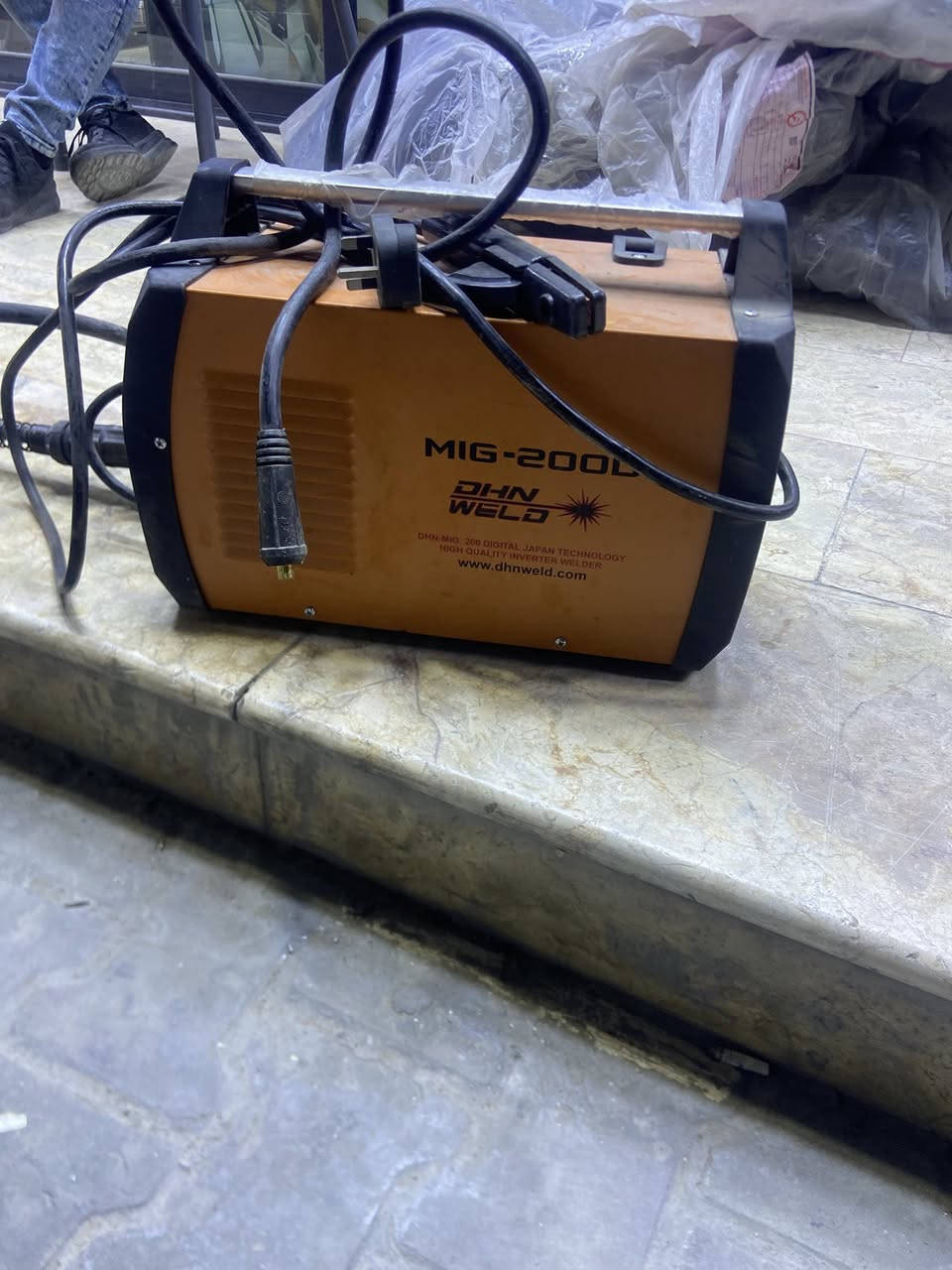 مكينه للبيع مستعمله ٤مرات فقط كلش جديد مكان بغداد. ***********
