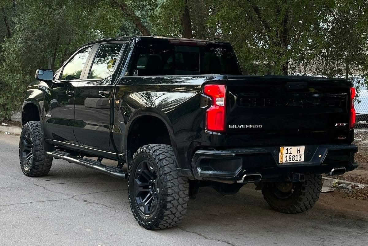 السلام عليكم سلفادور موديل 20 رقم بغداد الماني محرك 5300 ثمانيه سلندر وارد امريكي السياره بدون قطره صبغ مكفوله السياره جايه بيها حرق بل قاعده مال فيت بم ومبدله بلاديه السياره ترفيع امريكا بلادي z71 موعاديه للبيع *********** السعر 300 وبيها مجال صور الحادث من ضمن المنشور
