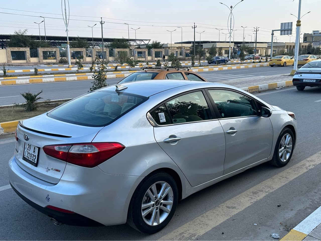 السلام عليكم 
فورتي ٢٠١٥ بسمي تحويل مباشر هزه وسنويه جدد وارد امريكي بيه جاملغ مبدل وبنيد صبغ وبيه رشات صبغ بالهلال علئ الباب  سياره جاهزه ومحرك ٢٠٠٠ شاشه كامرا ويل كب امريات شفط بلاجكتورات تحكم ايكو مانع انزلاق السعر ١٠٣ وبيه مجال بسيط الشراي مكاني ناصريه الاتصال ***********////*********** ناصرية, ذي قار
