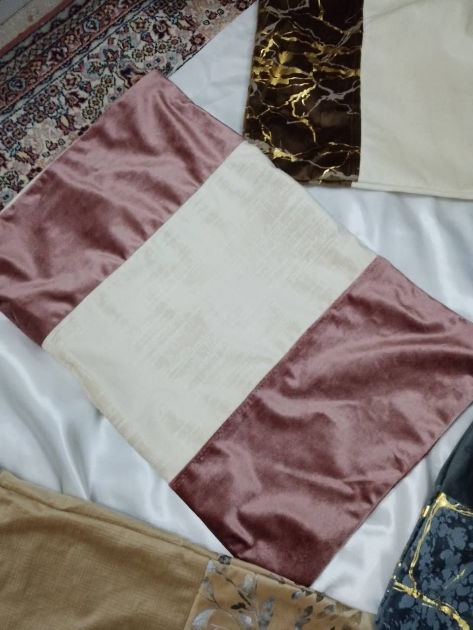 وجوه مخاديد قماش قديفه درجة اوله 
القطعه 2 الف دينار 
يوجد توصيل موصل


**إذا كنت صاحب هذا الإعلان وتريد حذفه لأي سبب، رجاءا أرسل رسالة إلى الدعم الفني**