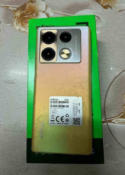 السلام عليكم 
للبيع جهاز انفنكس نوت 40 برو G4
 كامل ملحقات مع شحن لاسلكي ، جهاز ممفتوح 
 المكان -بغداد - البلديات
 السعر 220 بيه مجال
الرقم ***********
