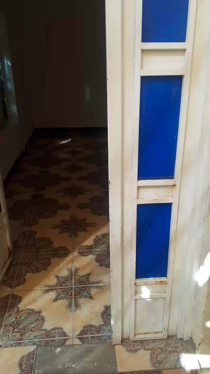 من رخصه الإدمن
مشتمل للايجار كلش جديد وحتى مصبوغ وجاهز شارع ابوالفضل 
‏‪***********‬‏
بالبدايه يم المخبز قريب على اسواق عمار 
ثالث بيت عن الشارع 
سعر للايجار 300
