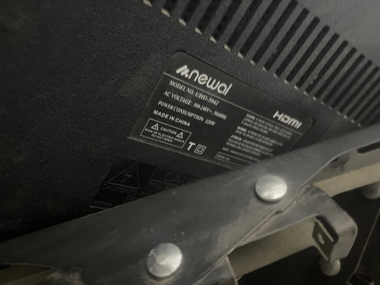 سلام عليكم شاشه للبيع الماركة: Newal
• الموديل: UHD-5042
 • الحجم: 50 إنچ 
الدقة: 4K UHD (3840×2160

السعر 300 وبيها مجال 

الشاشه بدون تصليح


**إذا كنت صاحب هذا الإعلان وتريد حذفه لأي سبب، رجاءا أرسل رسالة إلى الدعم الفني**