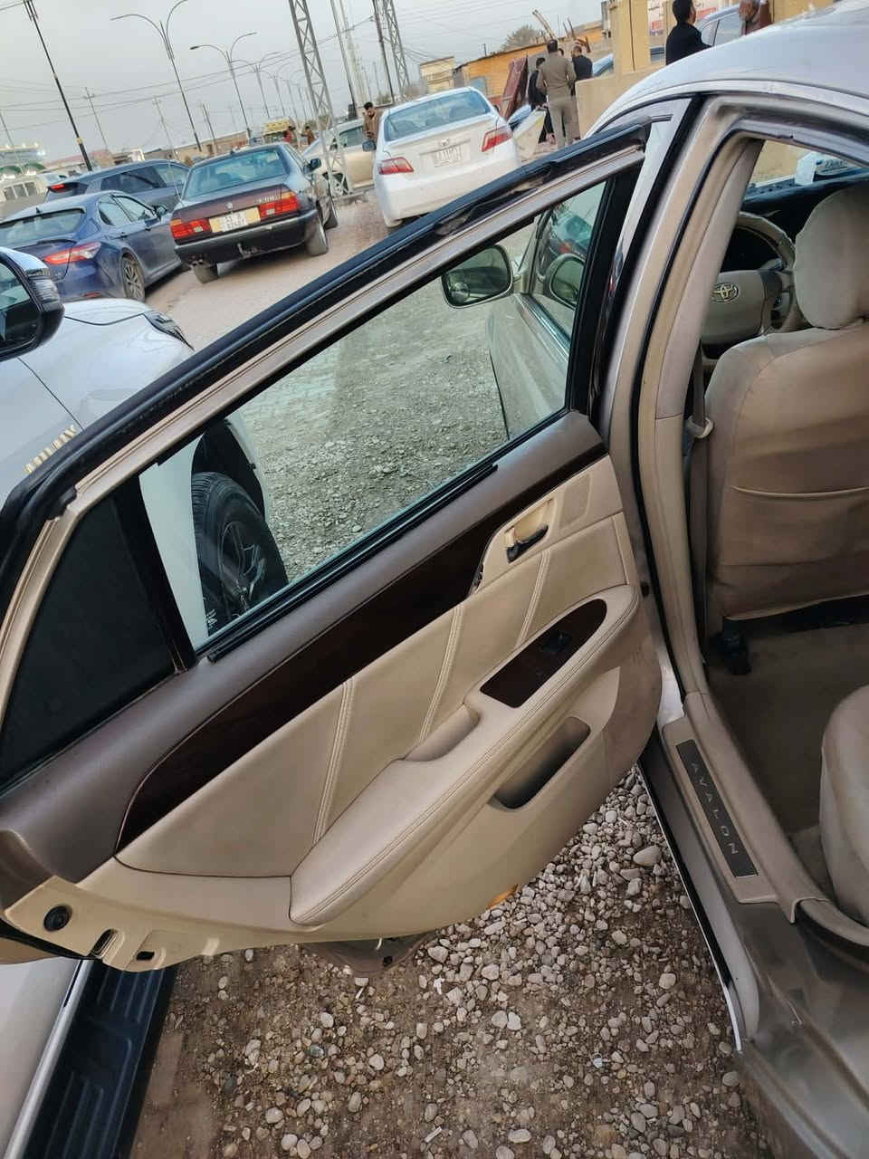 السلام عليكم للبيع افلون 2008 خليجي فول مواصفات رقم بغداد
بيها صبغ 3 قطع فقط بدون دواخل 

گير ومحرك شرط 

صدر امامي خلفي صار سبوع شاده جديد 

السعر 110 وبيها مجال 

للأستفسار اكثر اتصل ع رقم *********** 

يرحم والديكم المو شراي لايتصل 

مكان السياره الأنبار _القائم
