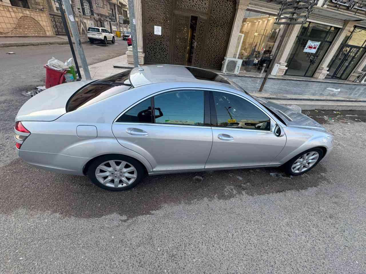 سلام عليكم مارسدس دوات دوات سياره مكفوله وجديده كلش وتومه وكامله كفاله عامه من كلشي سعر 85وبيه مجال***********
