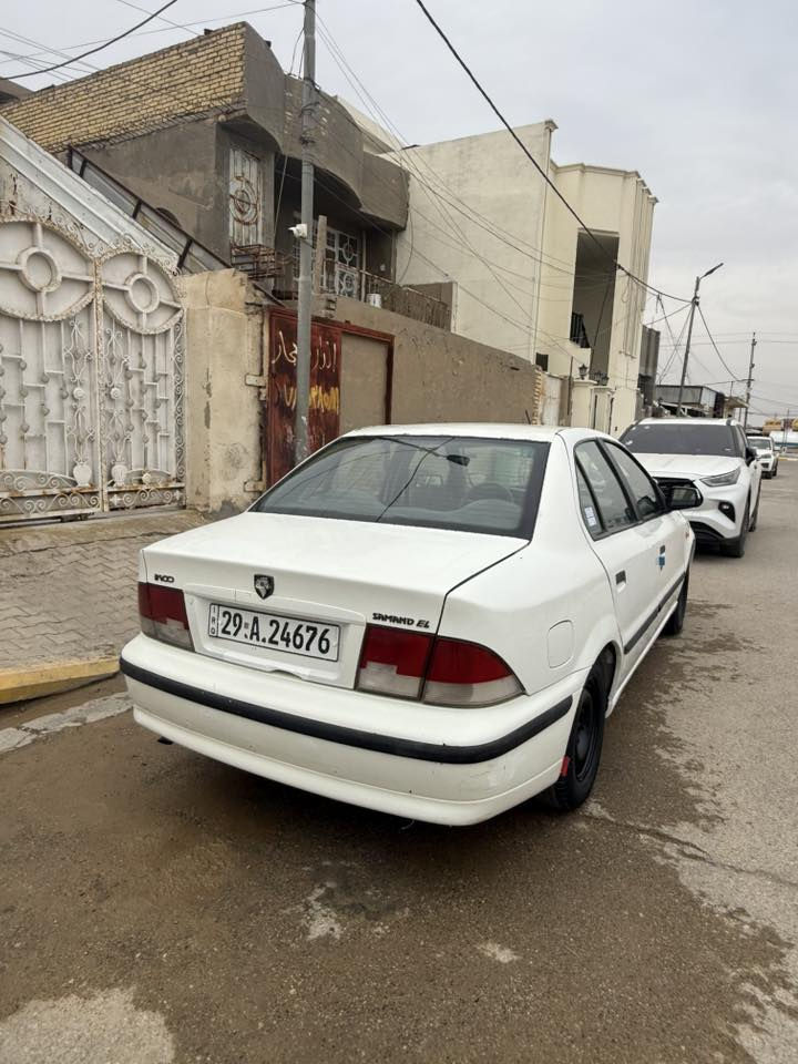 السلام عليكم سمند ٢٠١١ بيها بنيد طاير وباردات بسيطة باسمي رقم واسط  دولي مكانها واسط مركز المدينة السعر٣٨ بيها مجال 
 ***********
